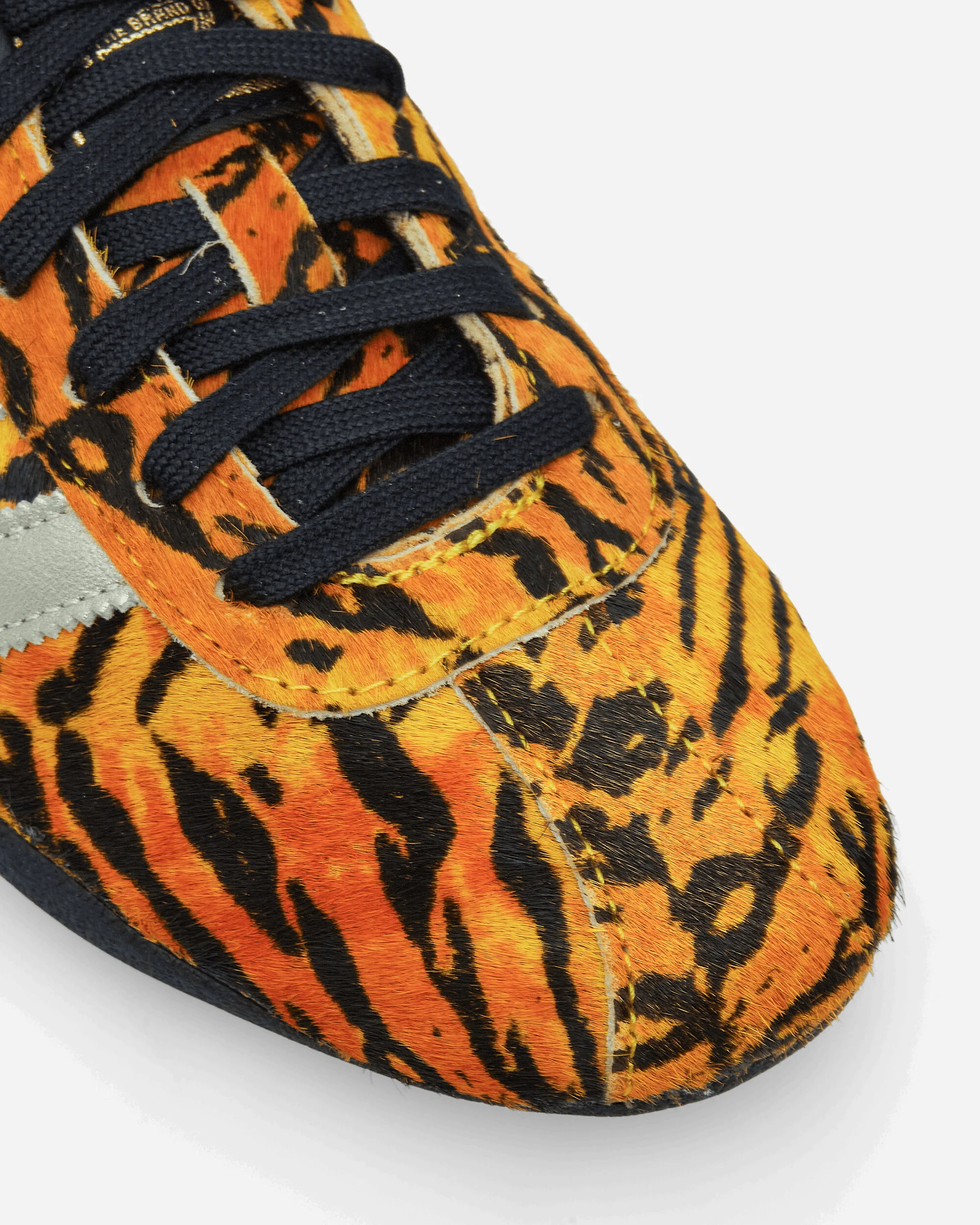 Women's Tokyo Sneakers Yellow / Gold Metallic / Core Black - Image 6