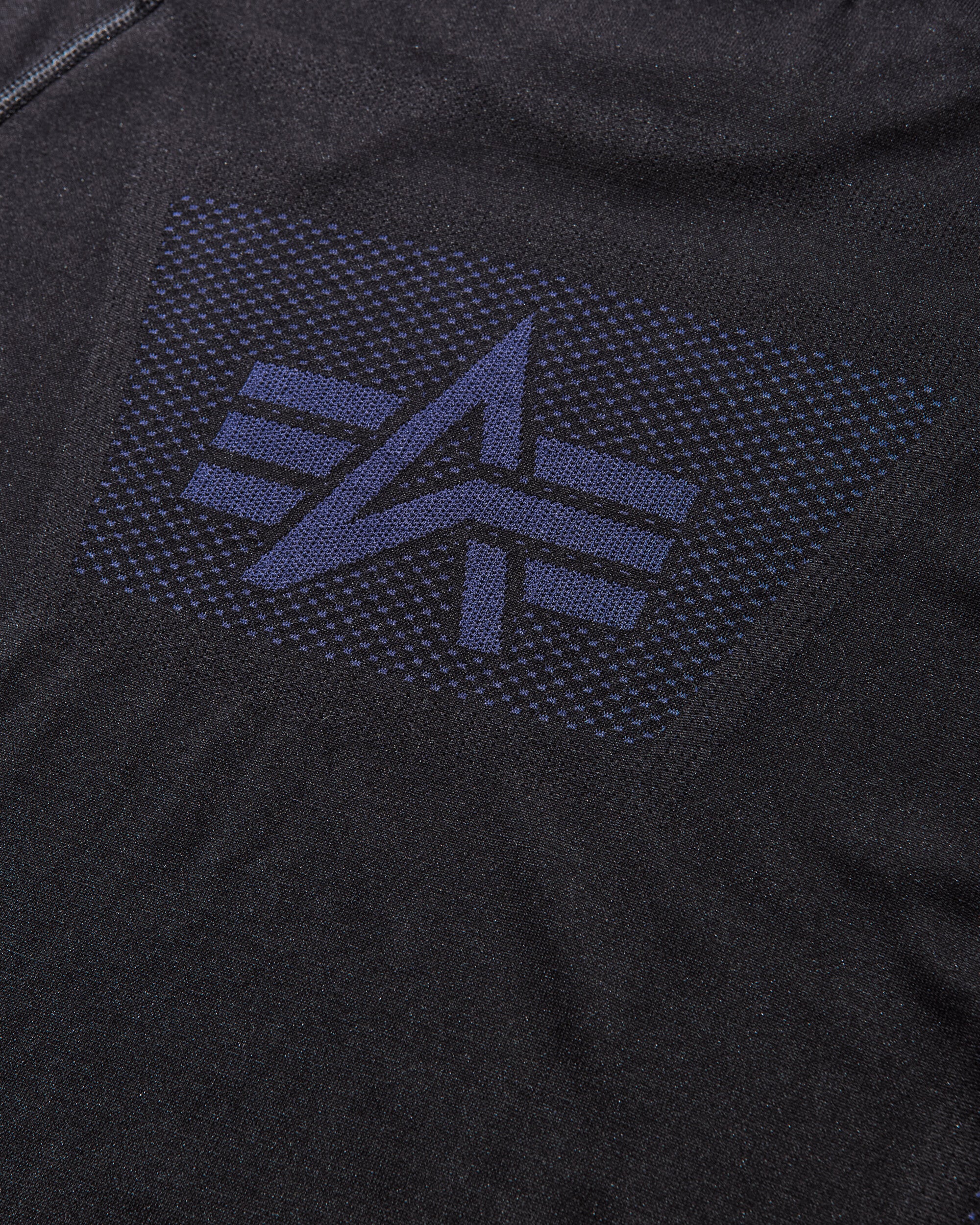Men's UV Seamless Longsleeve T-Shirt Black - Image 4