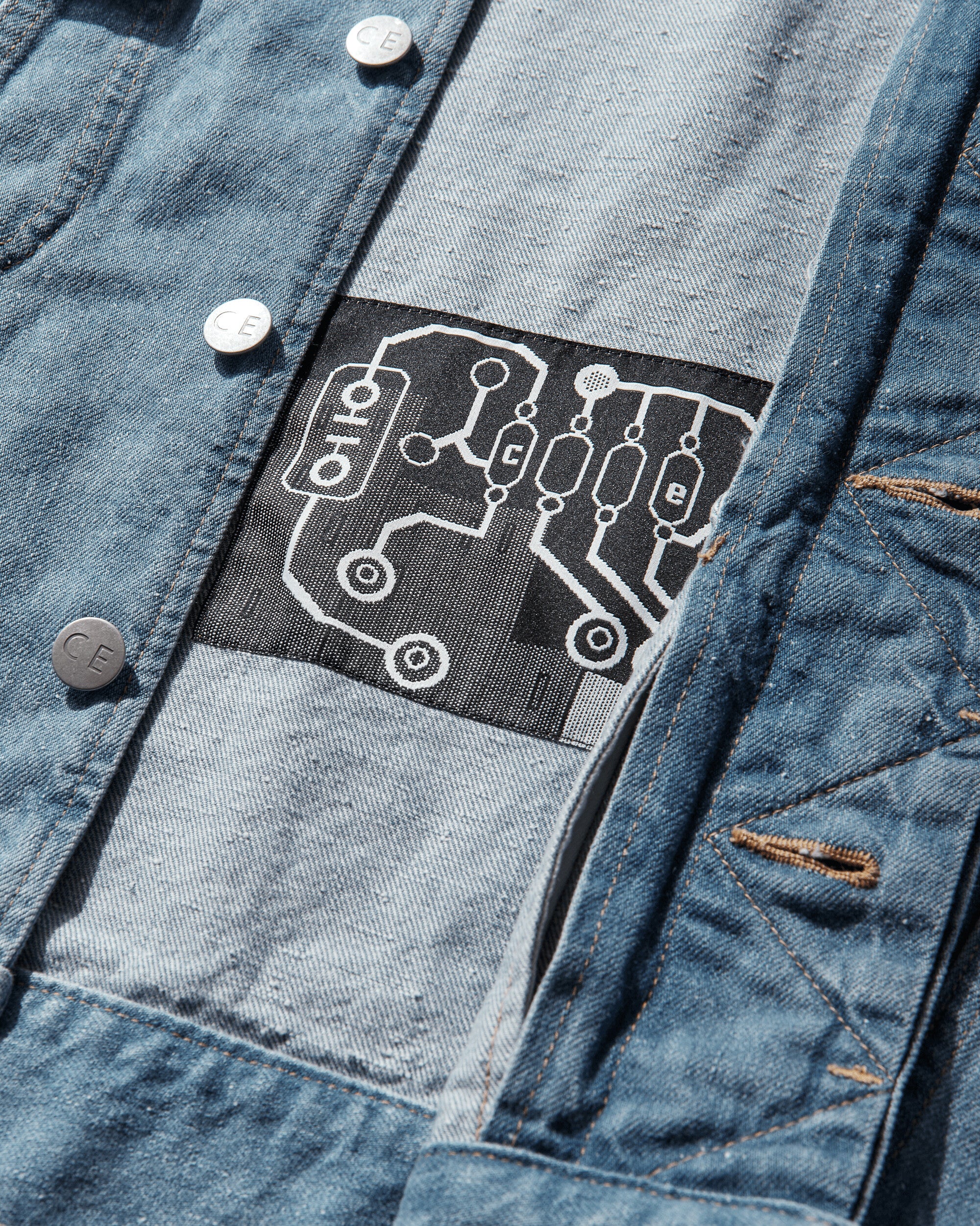 Men's Washed Nep Denim Trucker Jacket Indigo - Image 4