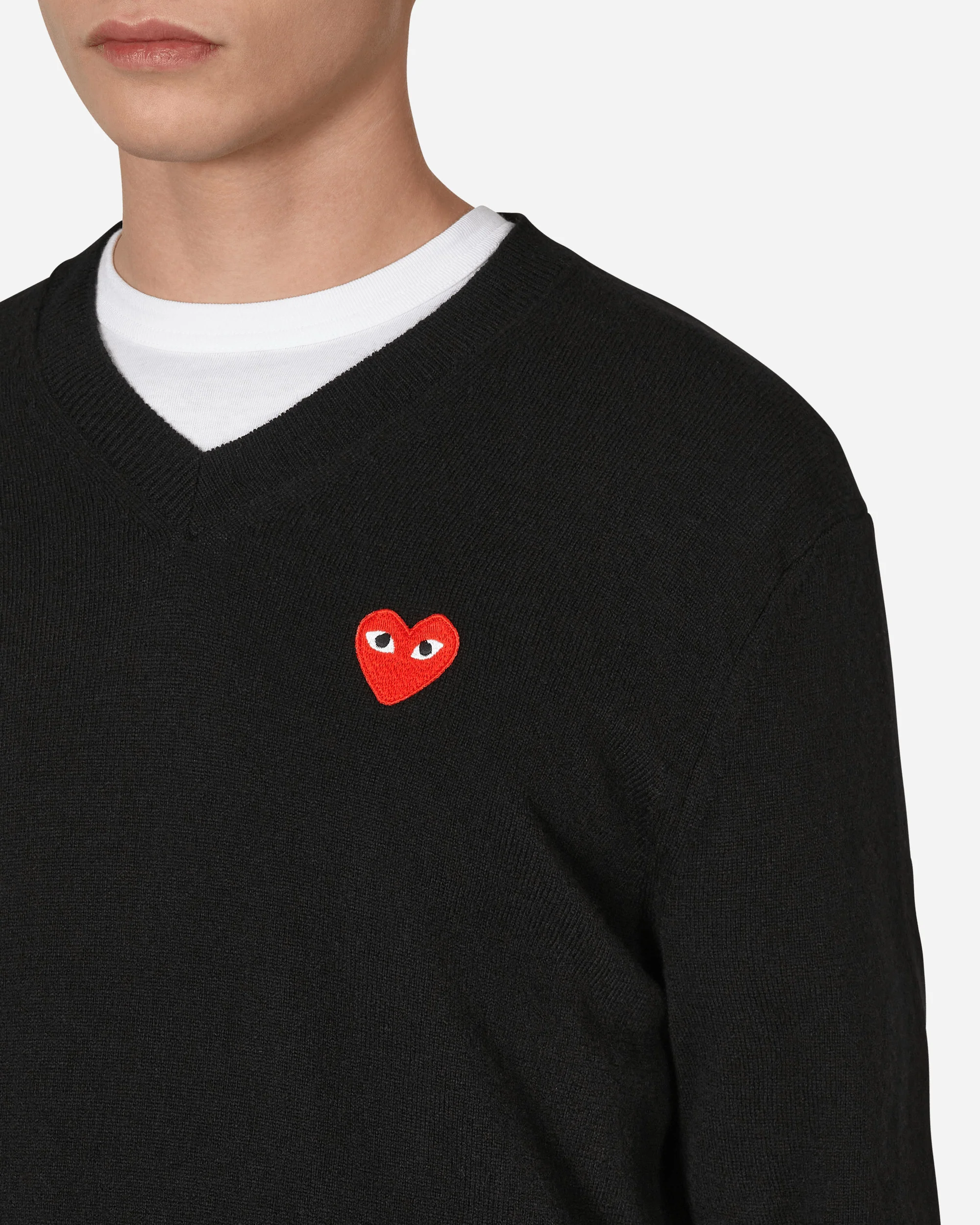 Heart V-Neck Sweater Black - Image 5