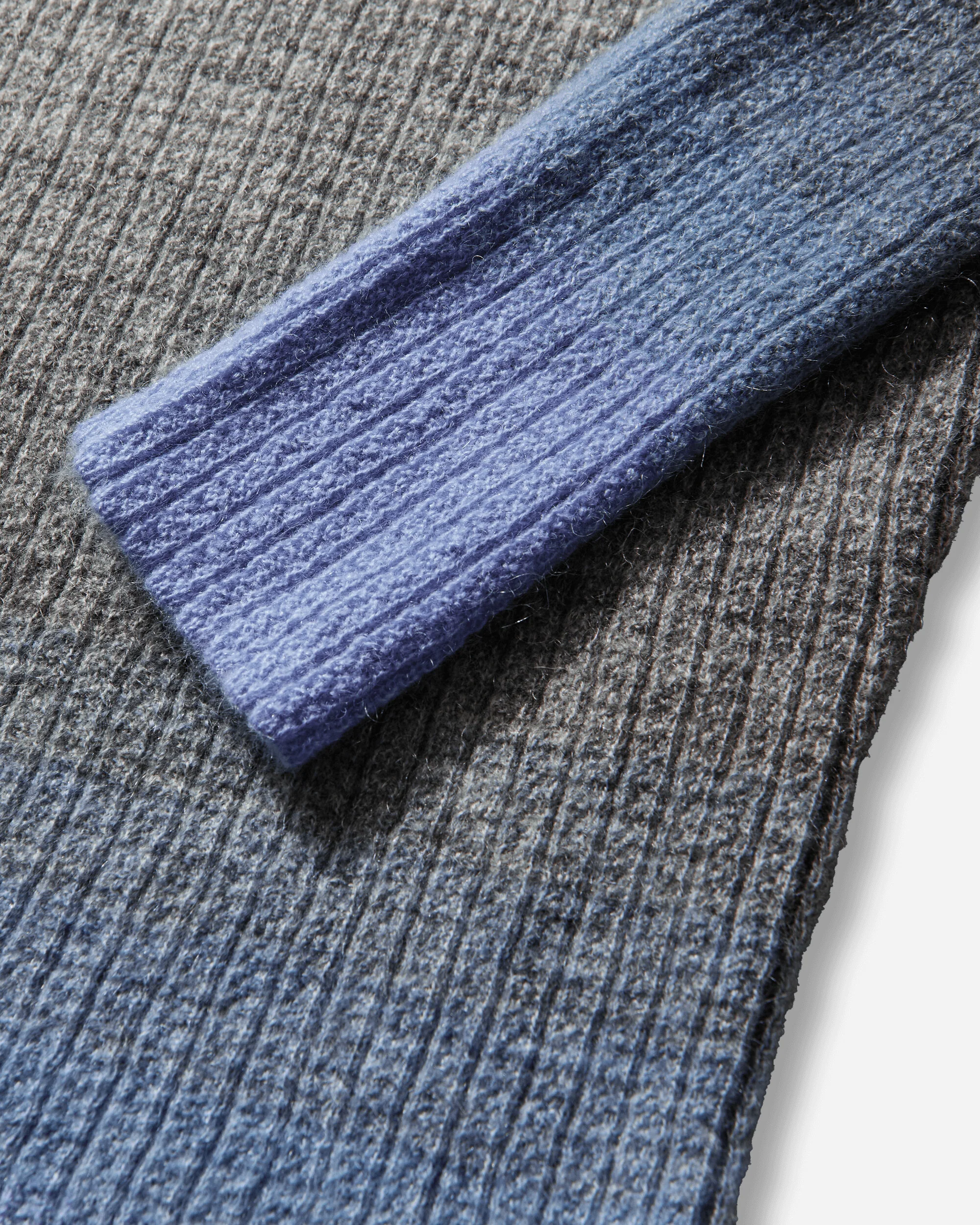 Men's Thin Gradient Polo Knit Grey / Blue - Image 4