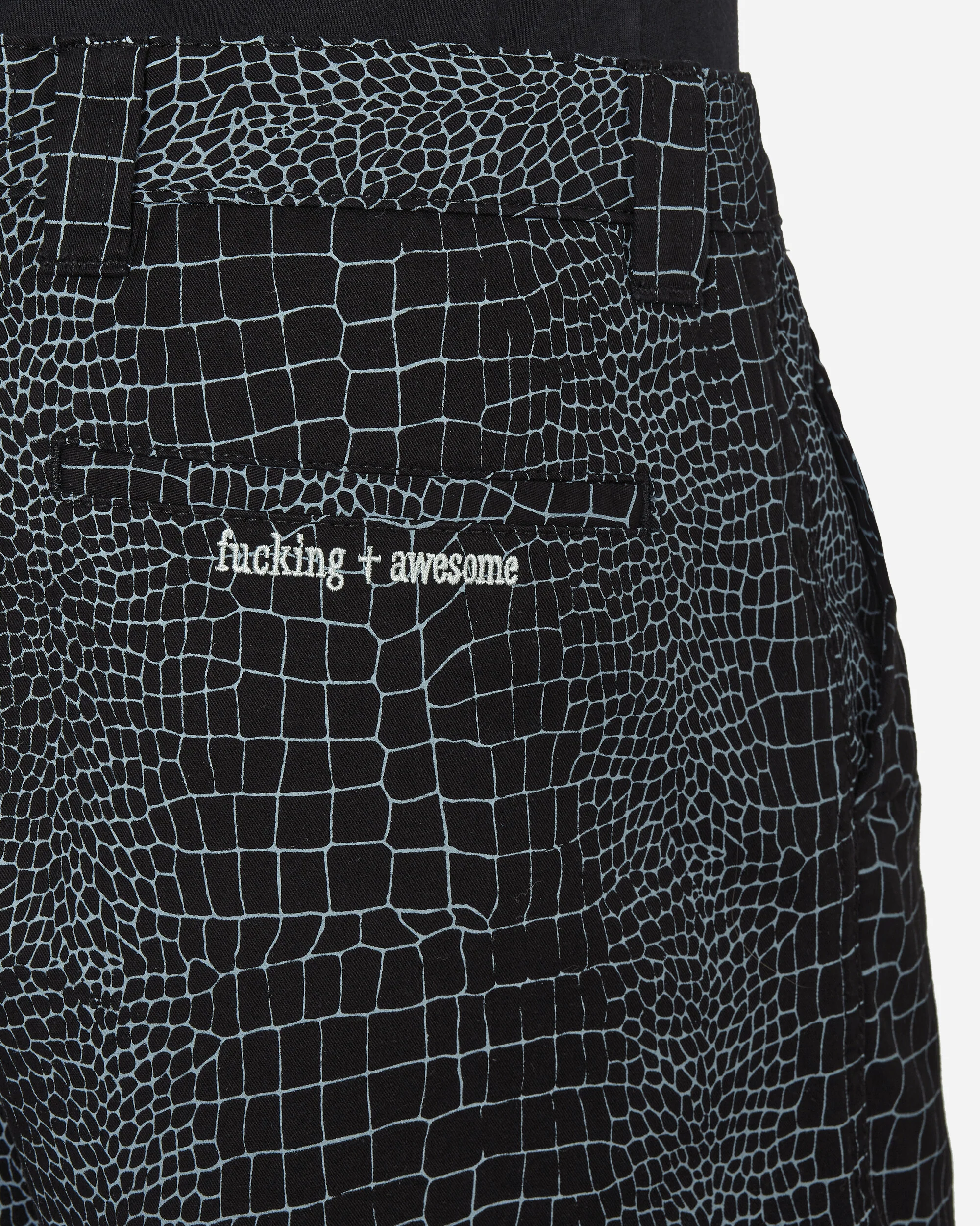 Crocodile Shorts Black - Image 5
