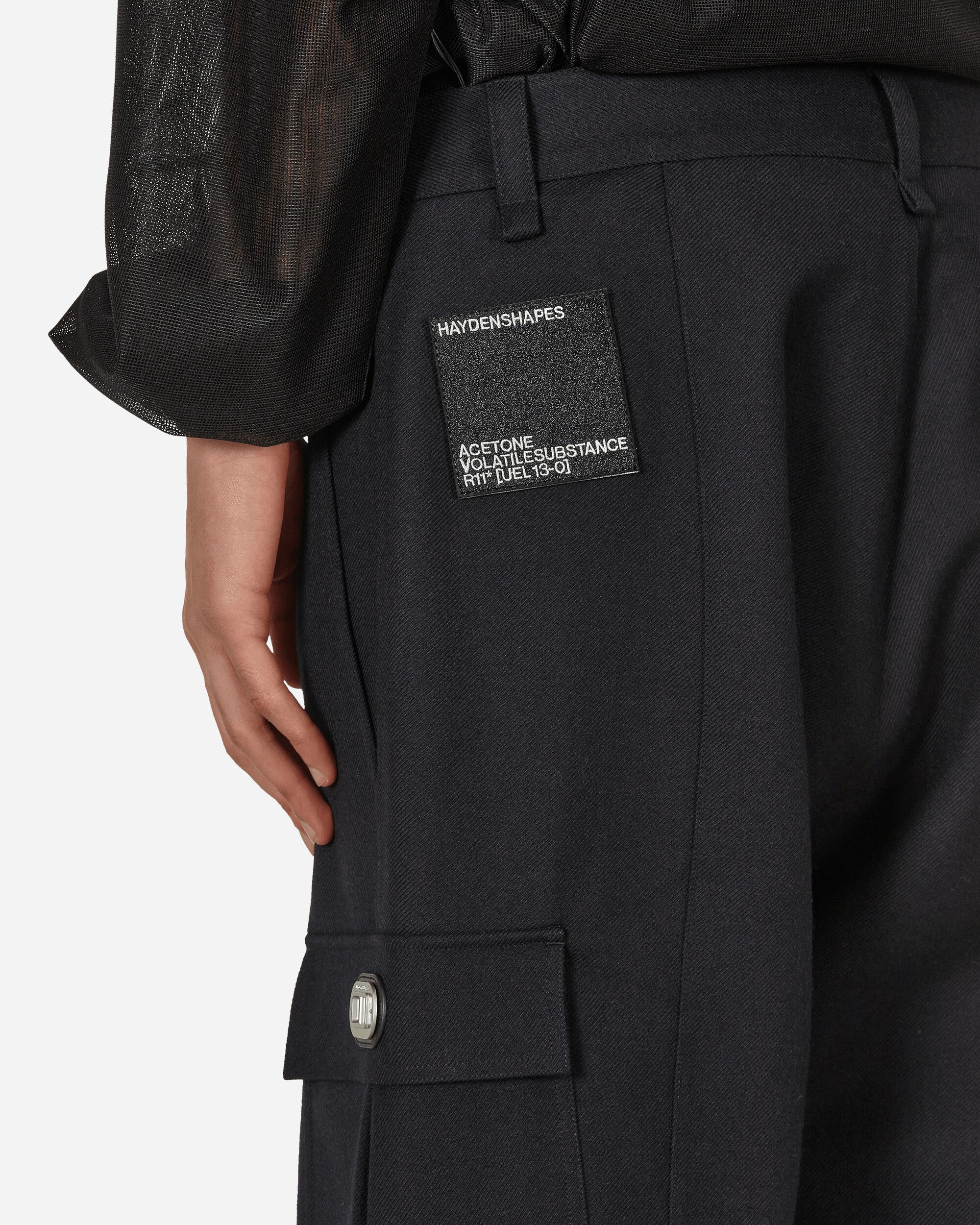 Merino Piston Pleated Patch Cargo Pants Black - Image 5