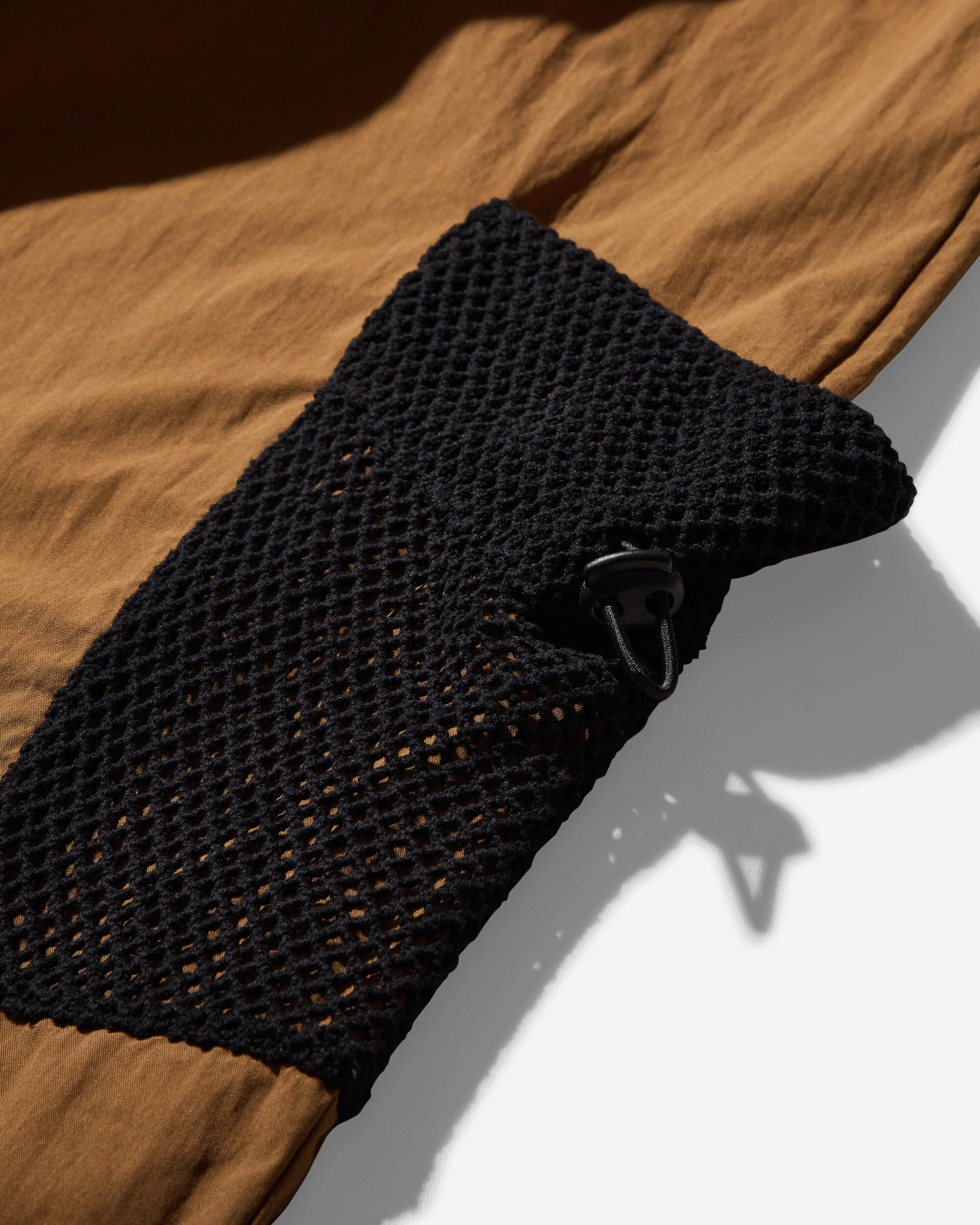 Men's Net Pocket Cargo Pants Caramel - Image 3