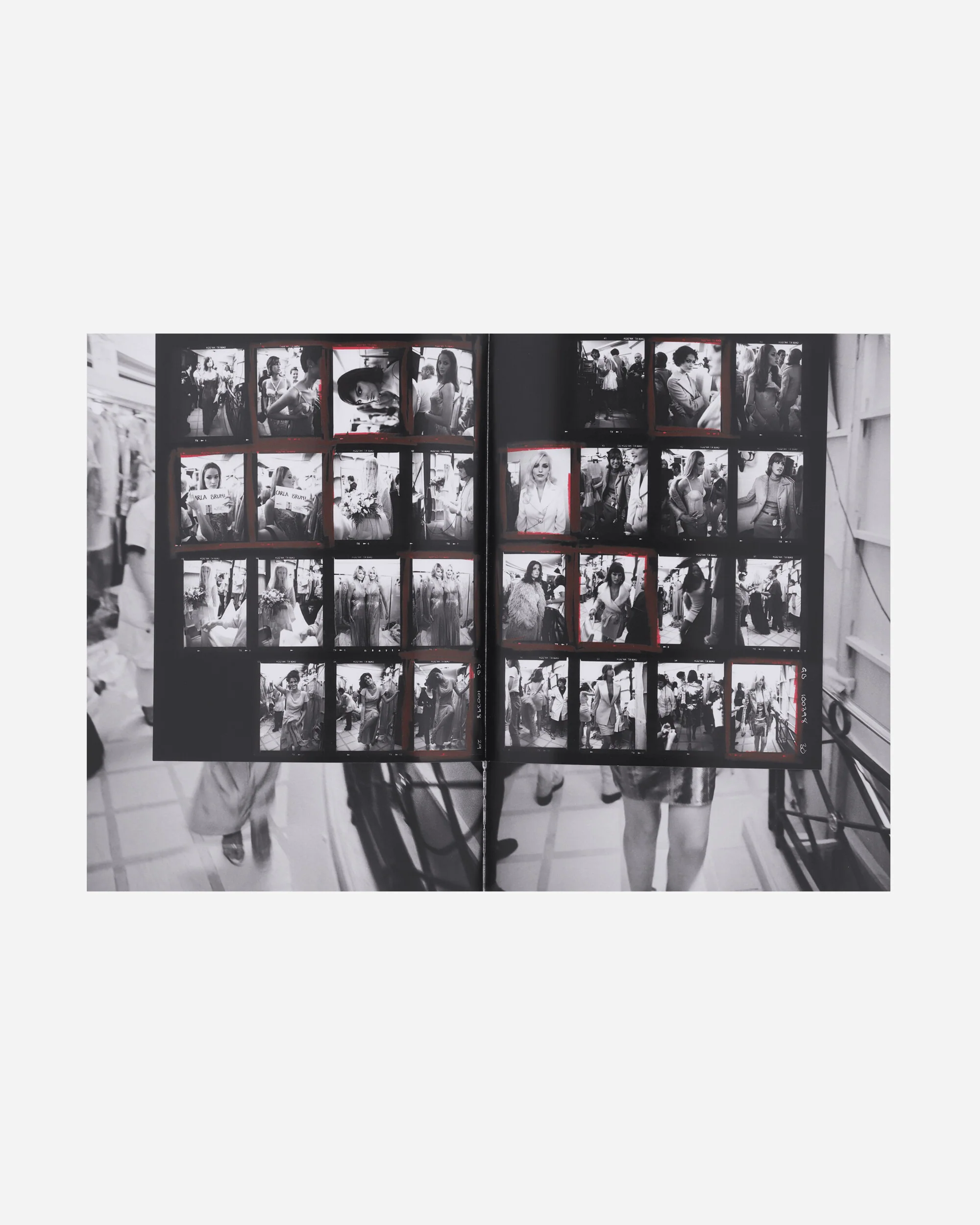 Gavin Bond BEING THERE Book - Image 2