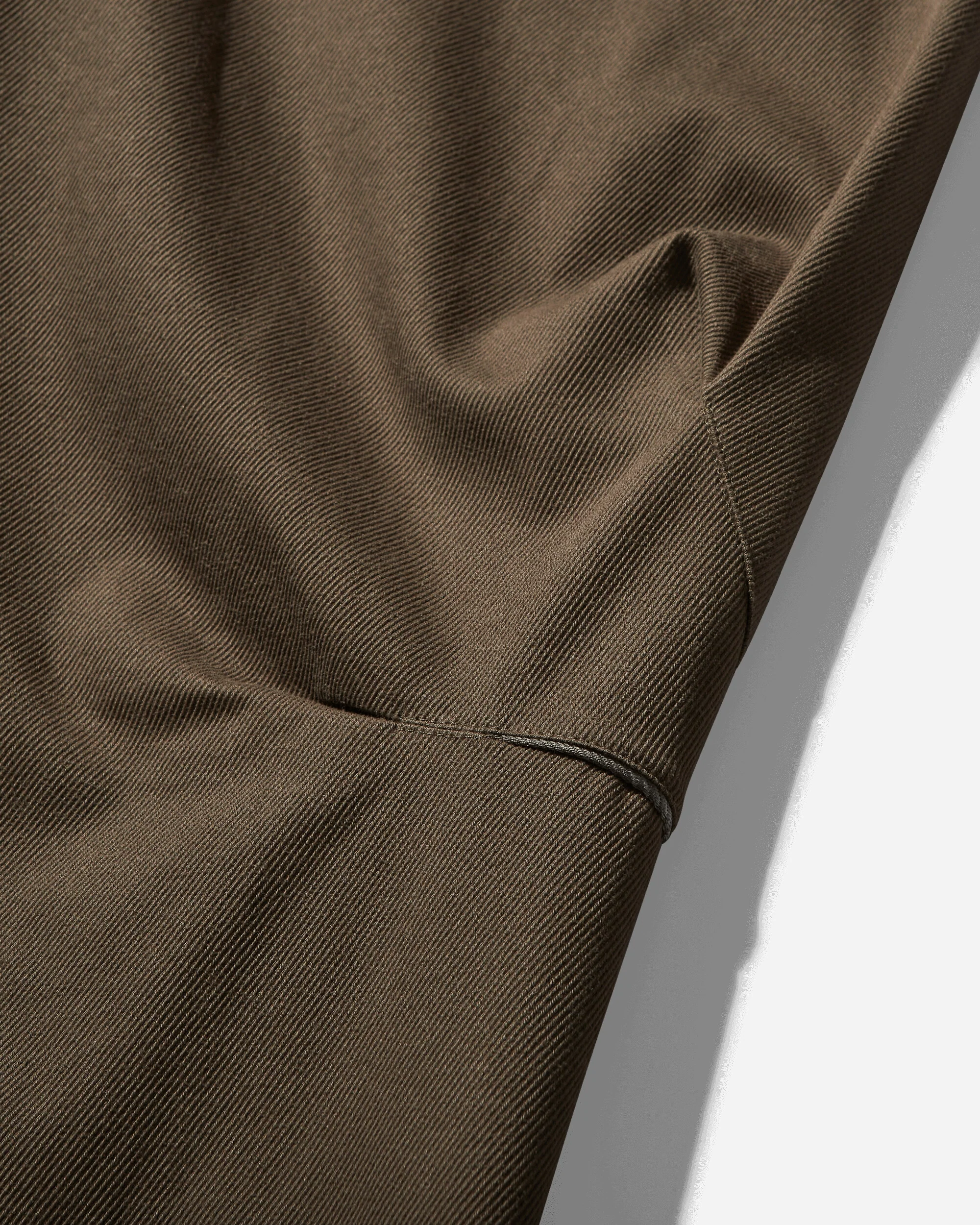 Men's Ohne K-Dart Trousers Brass Green - Image 4