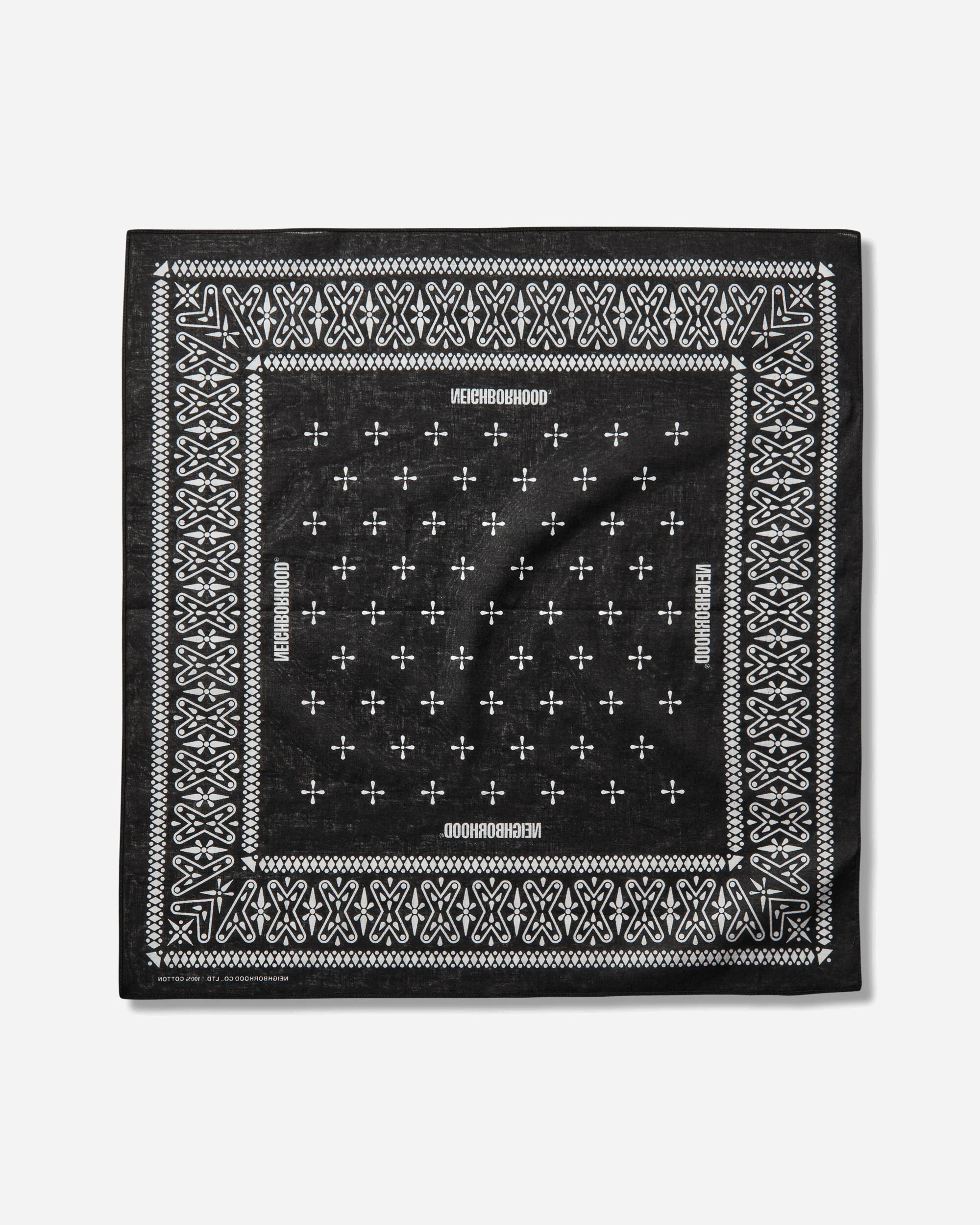 Cross Pattern Bandana Black - Image 4
