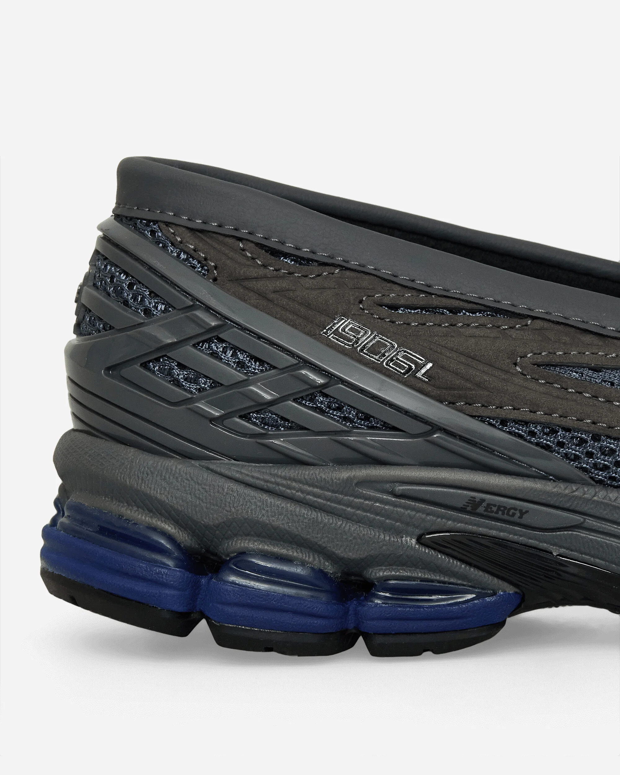 1906L Sneakers Magnet - Image 6