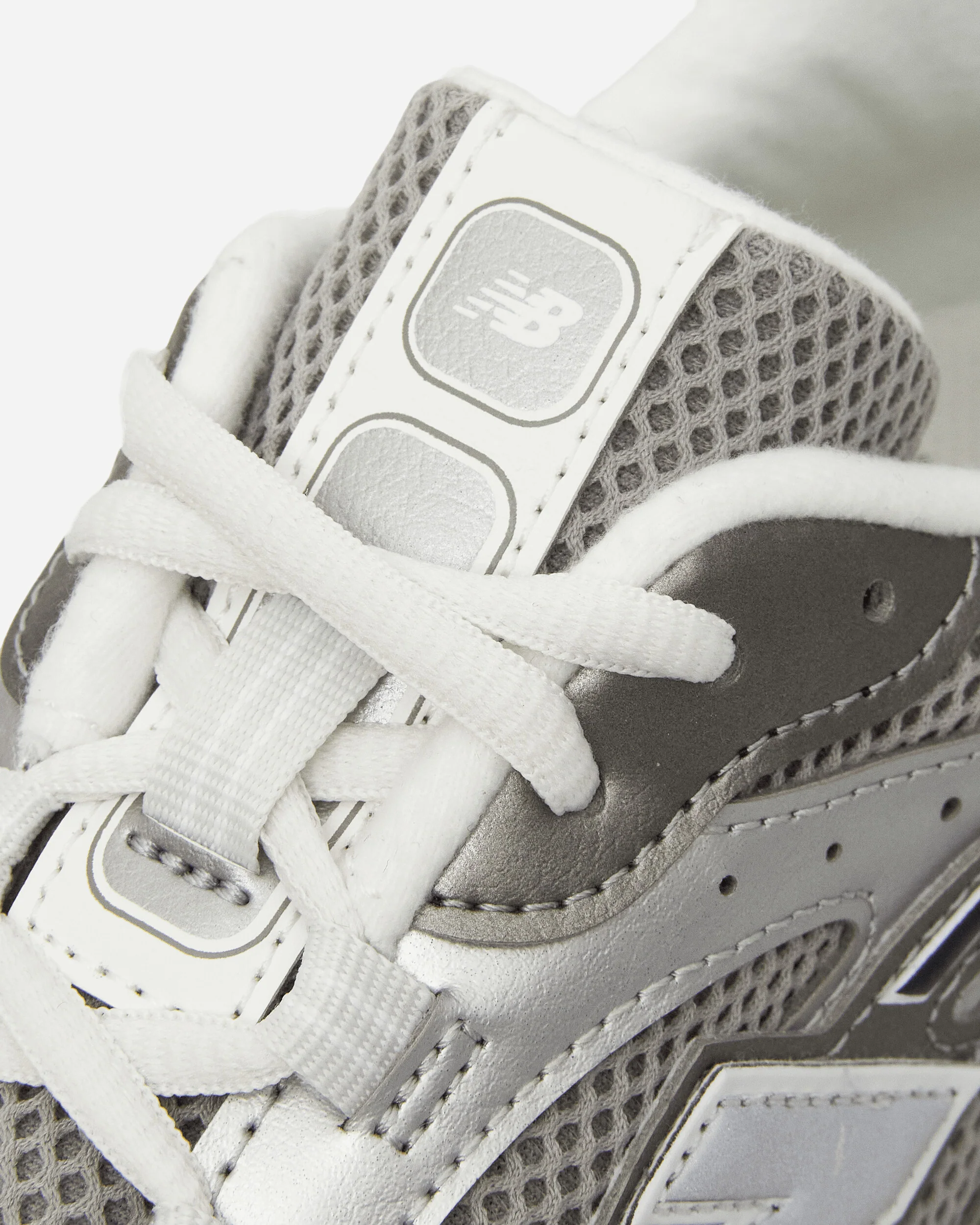 204L Sneakers Dark Silver Metallic / Slate Grey - Image 6