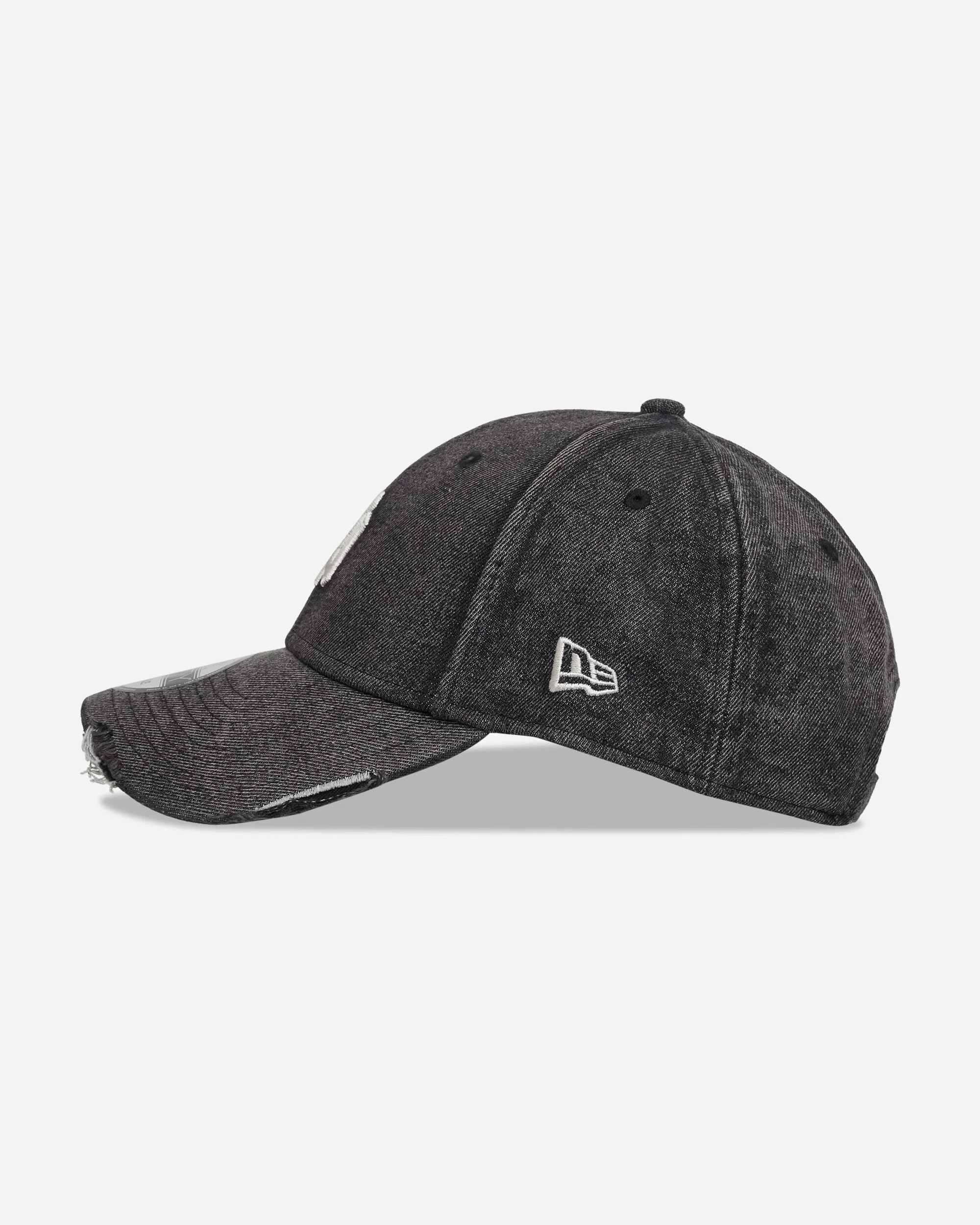 New York Yankees MLB Acid Wash 9FORTY Adjustable Cap Black - Image 4