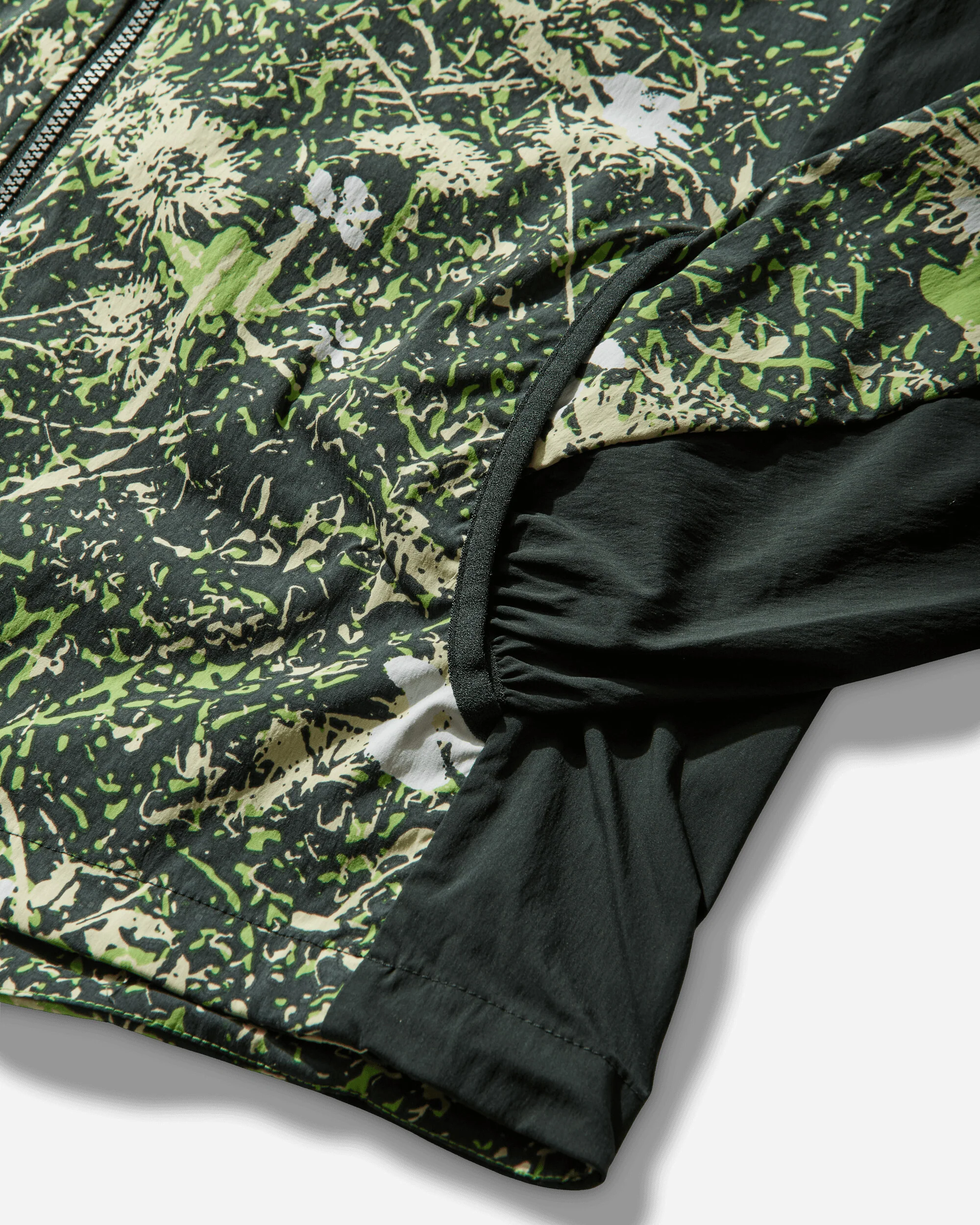 Men's ACG "Five Towers" UV-Protective Jacket Black Spruce / Life Lime - Image 4