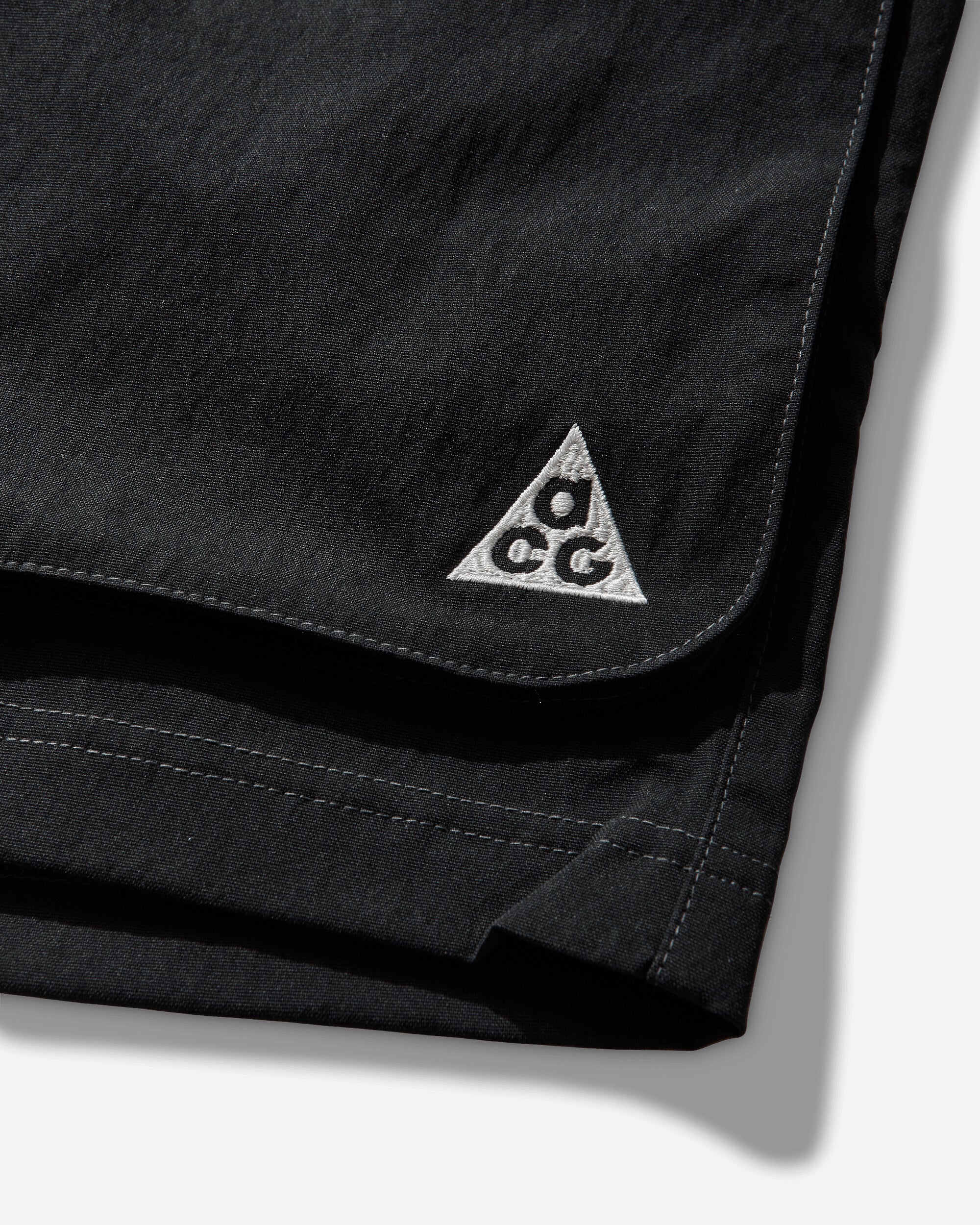 Men's ACG 'Smith Summit' Cargo Shorts Black - Image 4
