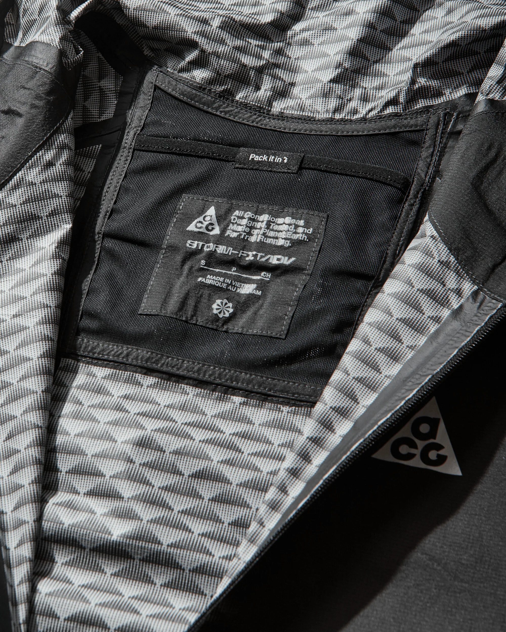 Men's ACG 'Trailwind' Storm-FIT ADV Jacket Anthracite - Image 3