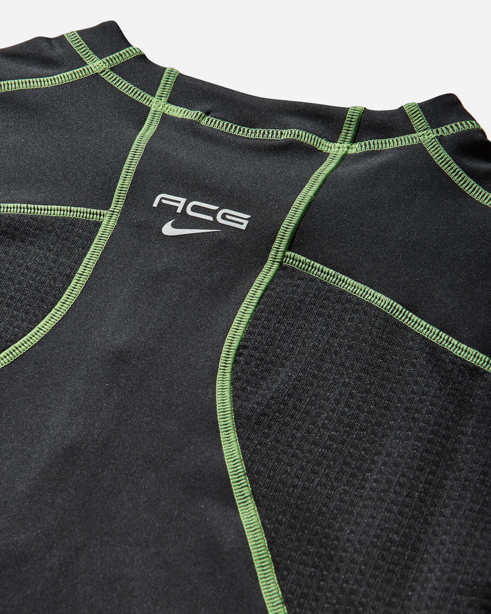 ACG "Vault" Dri-FIT Long-Sleeve Top Black / Mean Green - Image 3