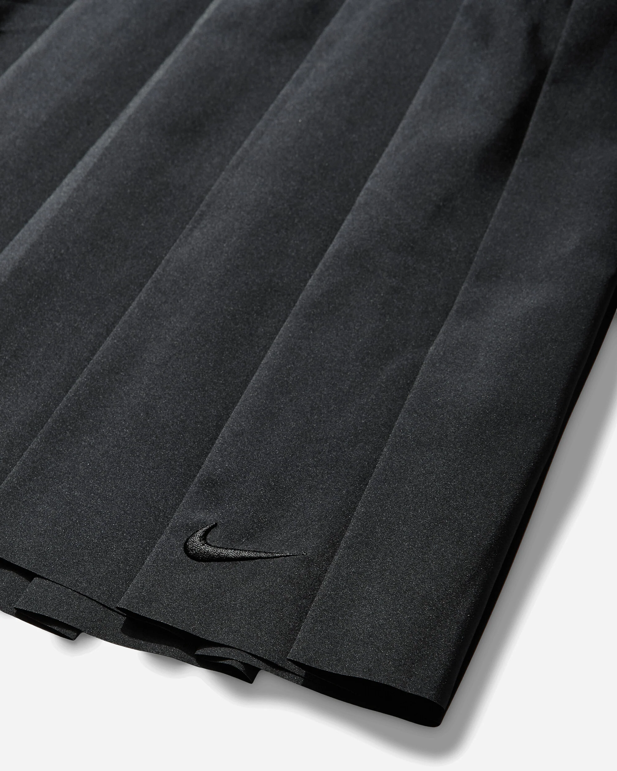 Women's Mid-Rise Pleated Skirt Black - Image 3