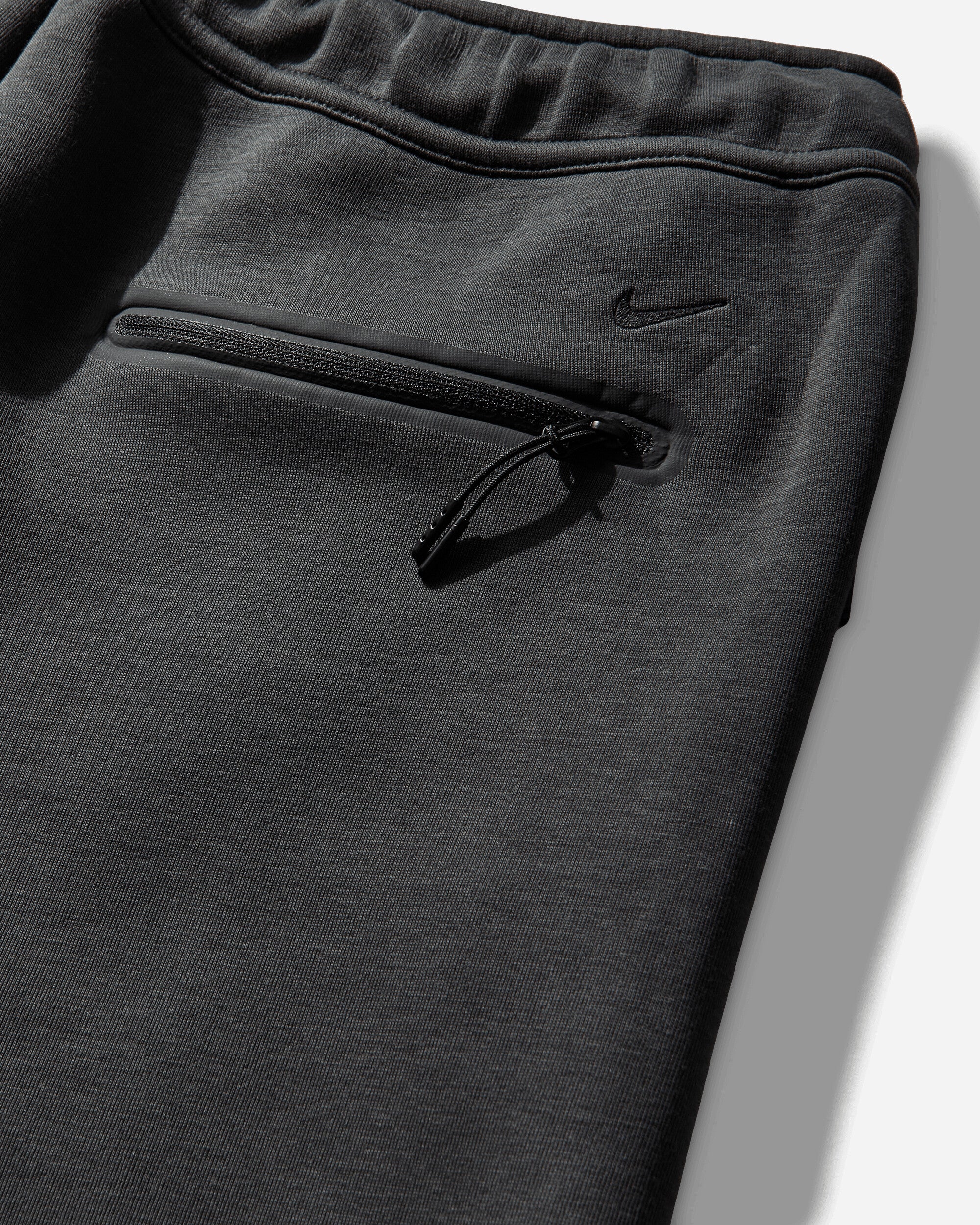 Men's Tech Fleece Oversized Fit Shorts Anthracite / Black - Image 4