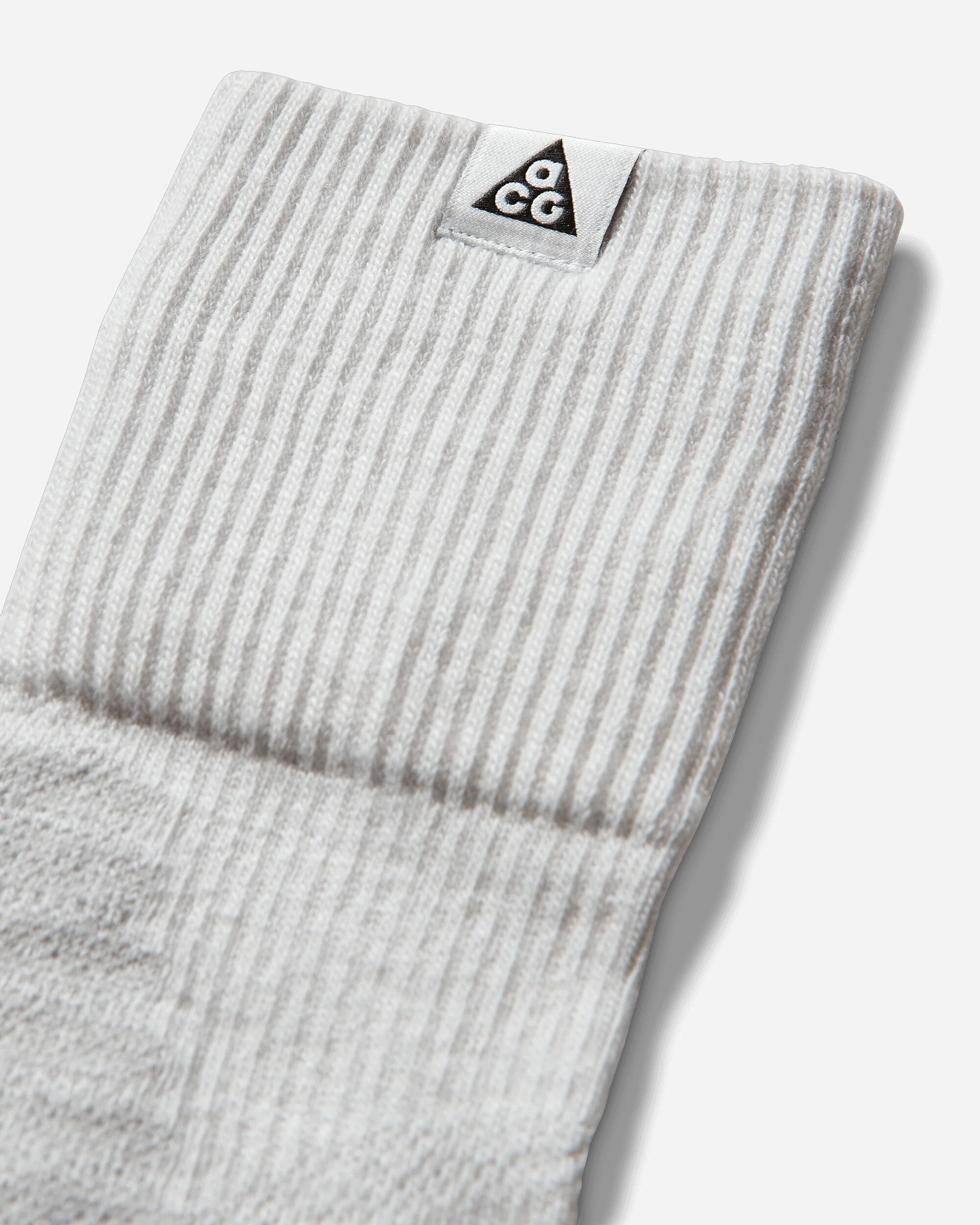 ACG Outdoor Cushioned Crew Socks Summit White / Light Smoke Grey - Image 3