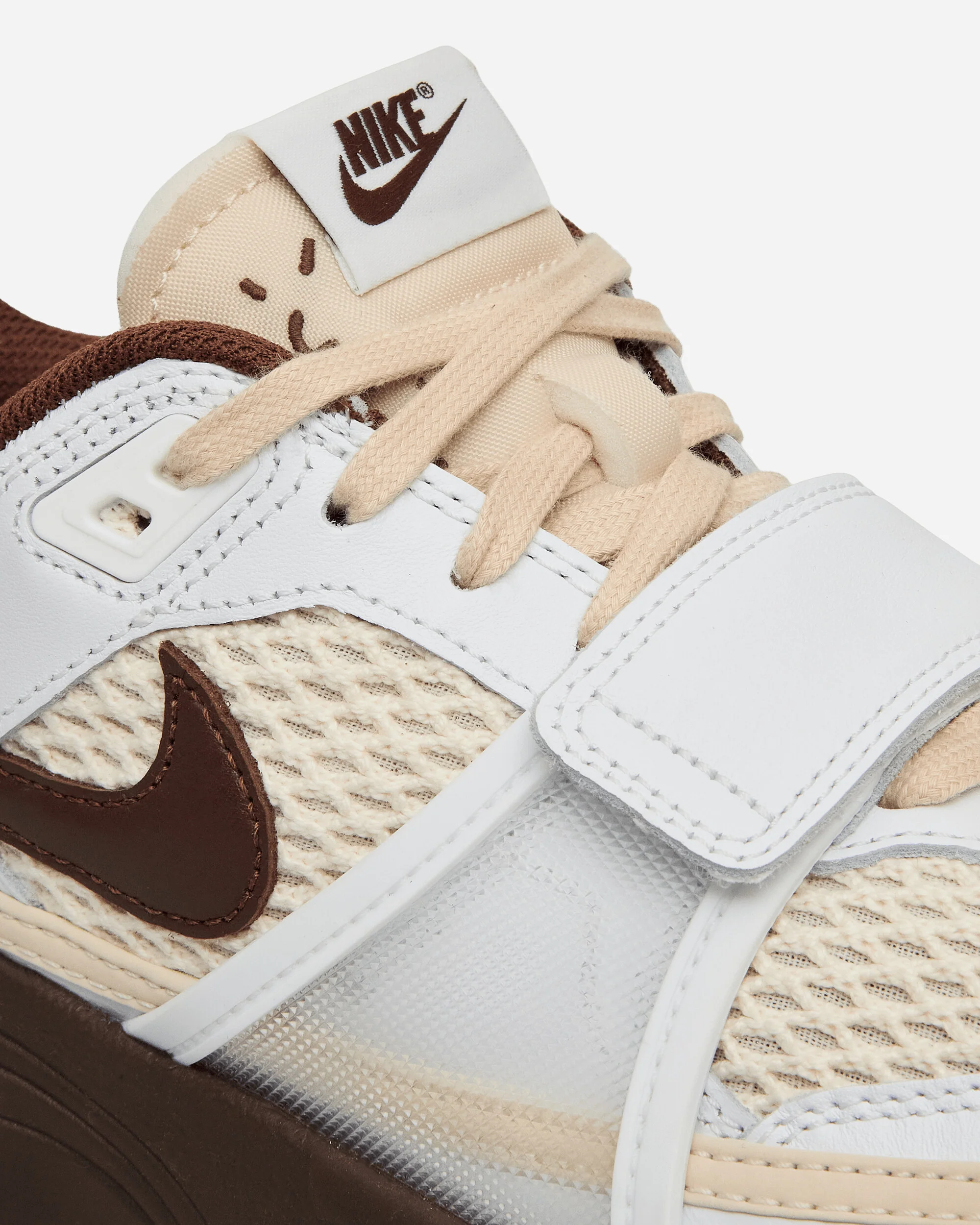 Travis Scott Zoom Field Jaxx Sneakers White / Light Chocolate - Image 7