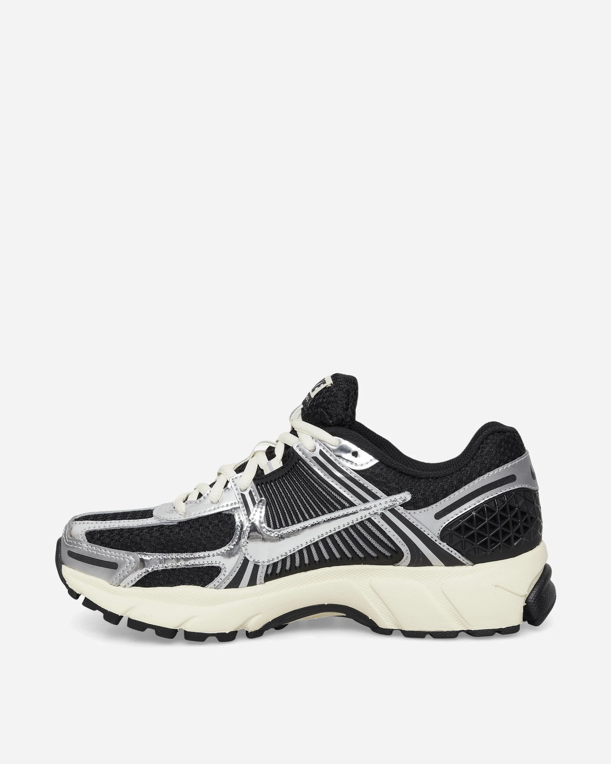Zoom Vomero 5 Sneakers Black / Metallic Silver / Coconut Milk / Chrome - Image 3