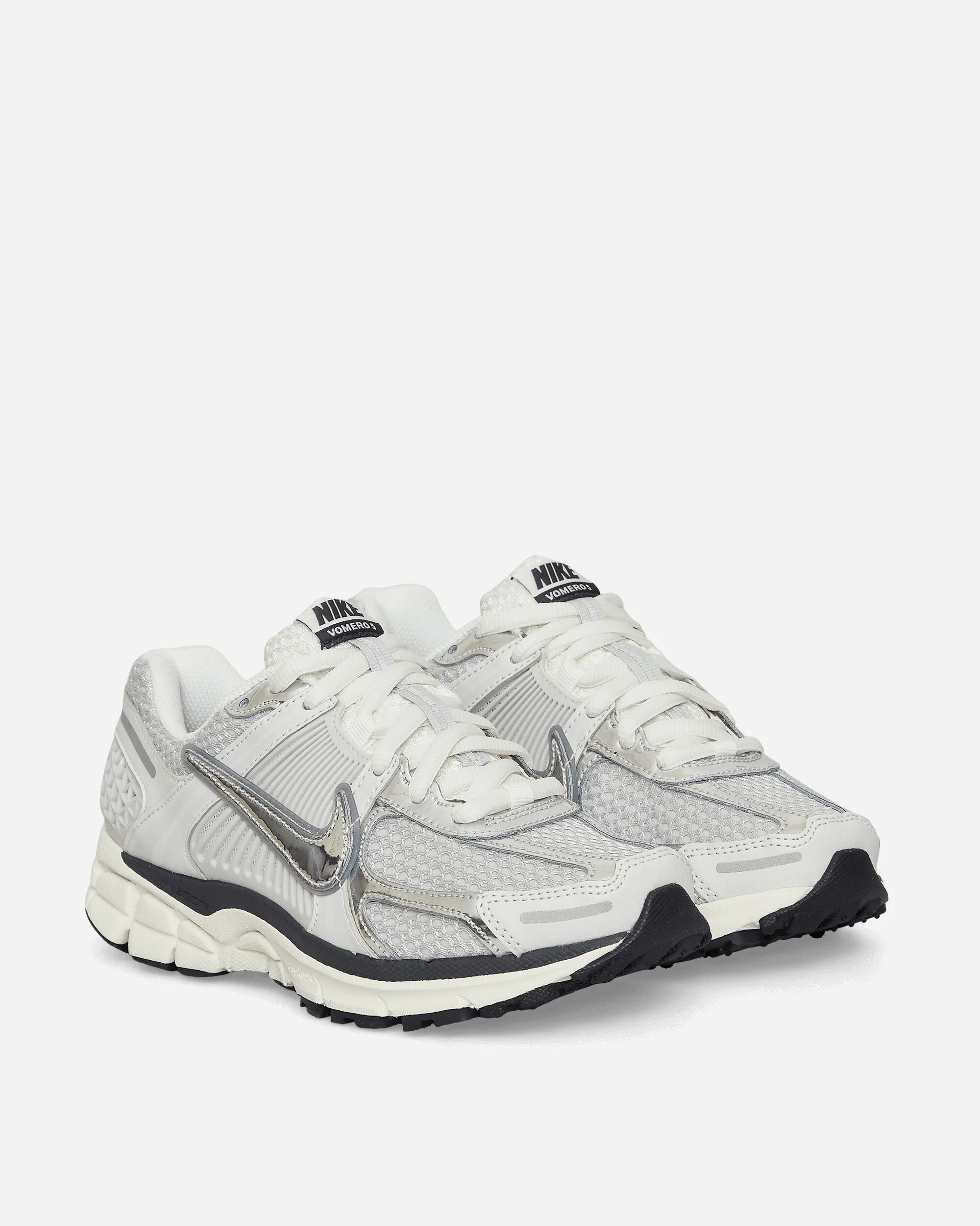 Women's Zoom Vomero 5 Sneakers Photon Dust / Metallic Silver - Image 3