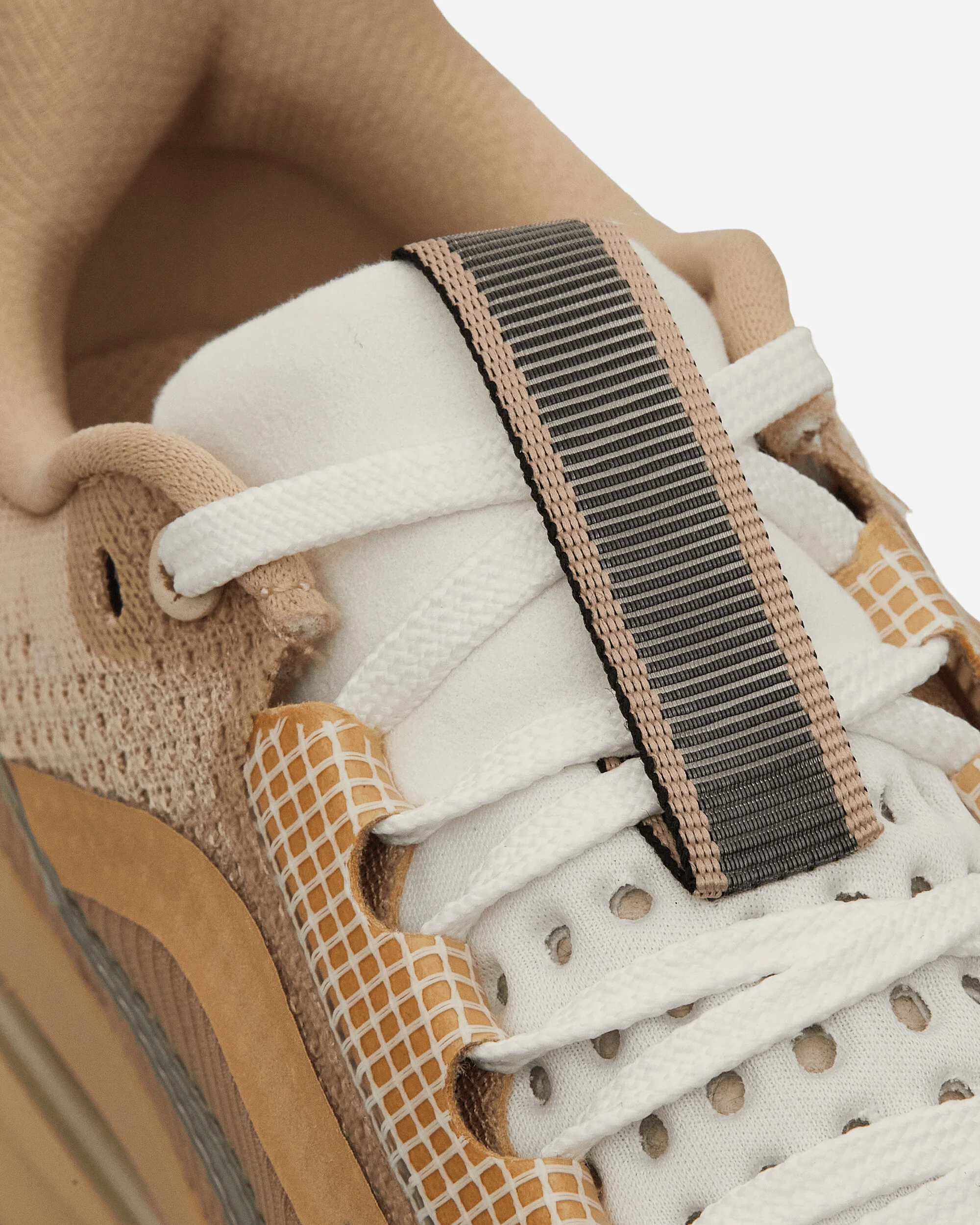Pegasus Premium Sneakers Mushroom - Image 6