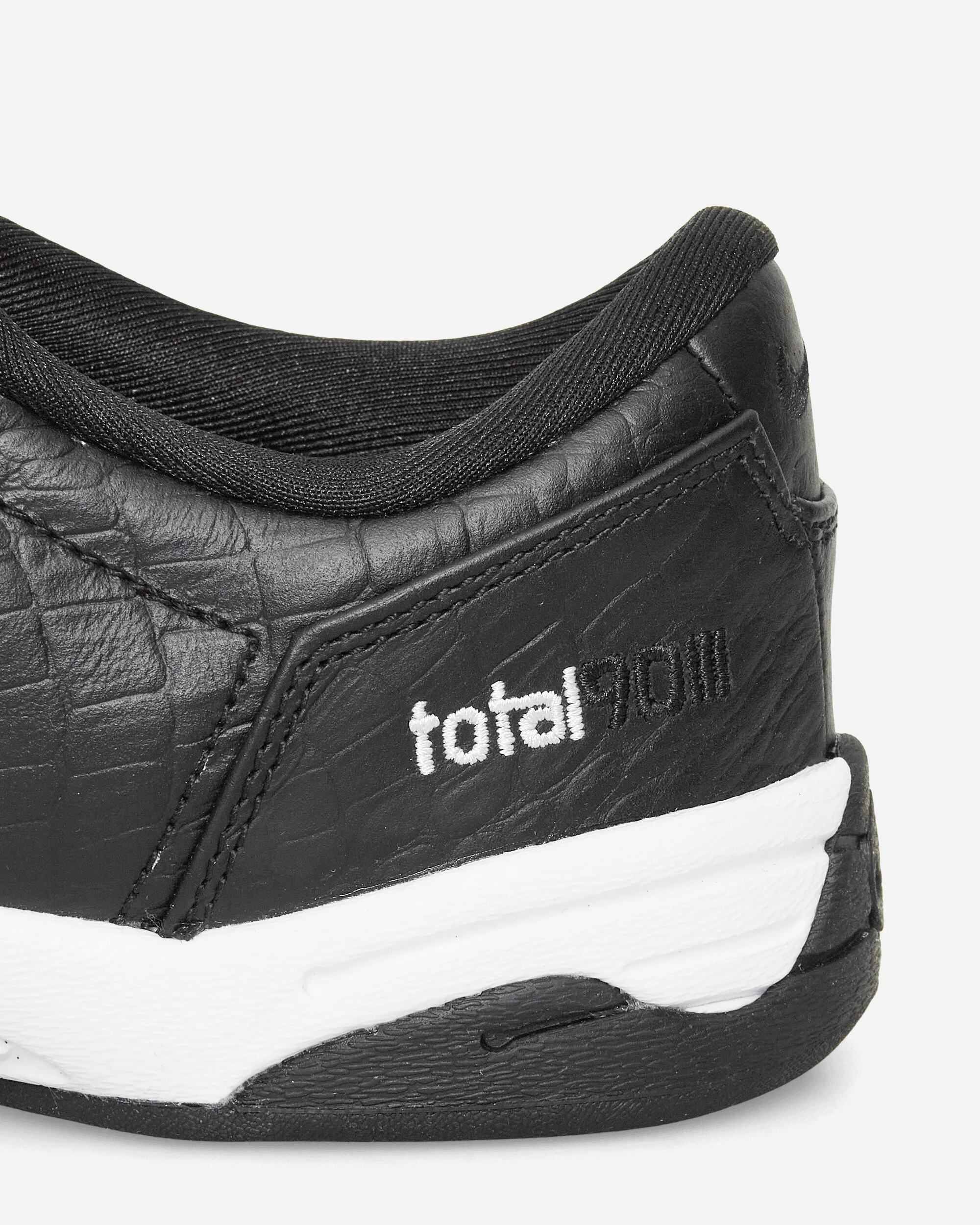 Women's Total 90 Sneakers Black / White - Image 6
