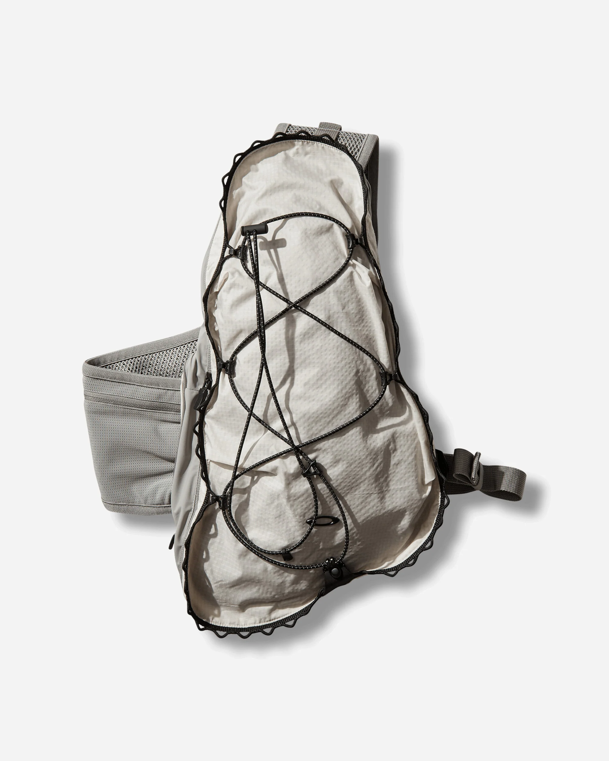 Men's Latitude Veil Slingpack Jacket Cement - Image 3