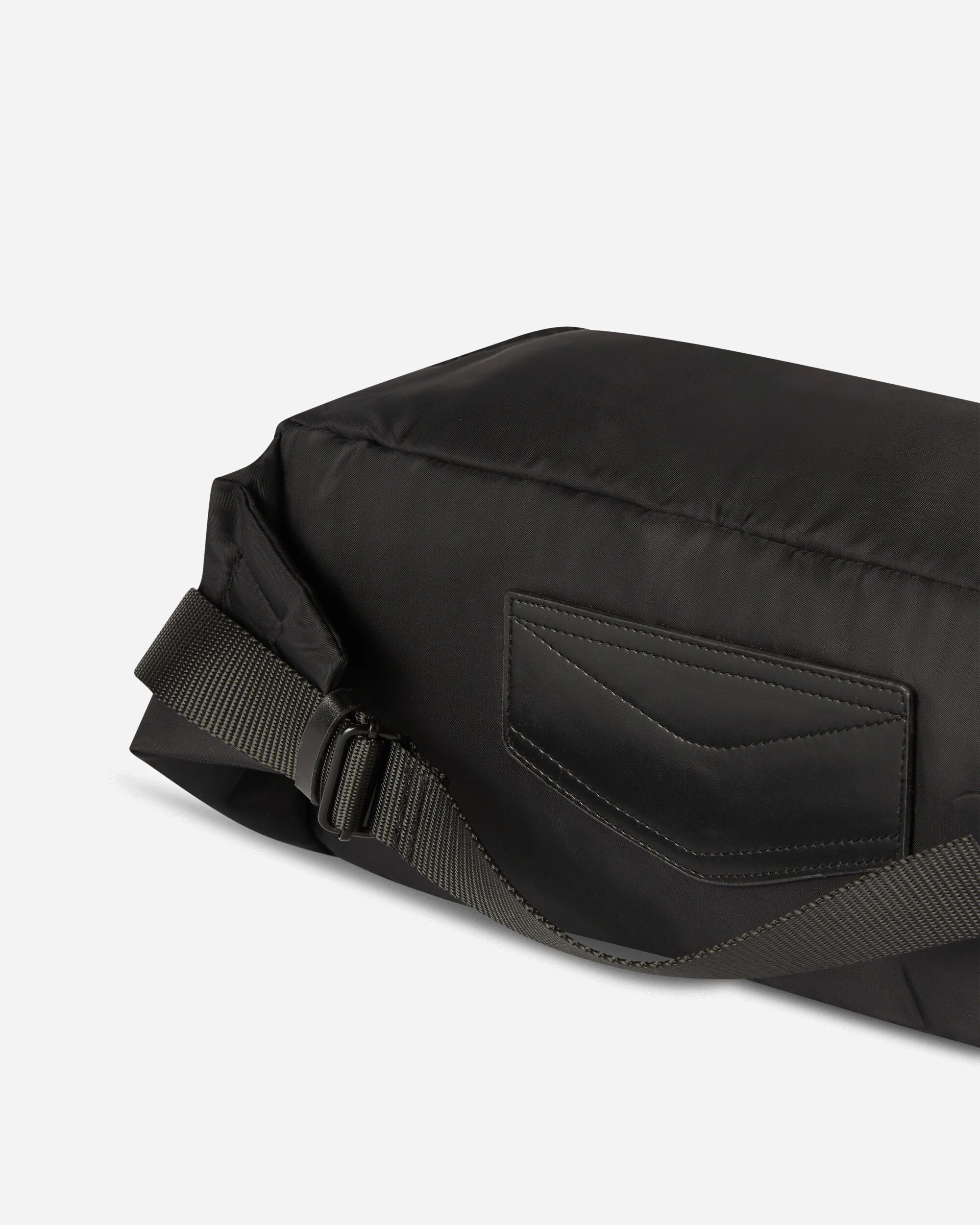 Padded Waistbag Black - Image 3