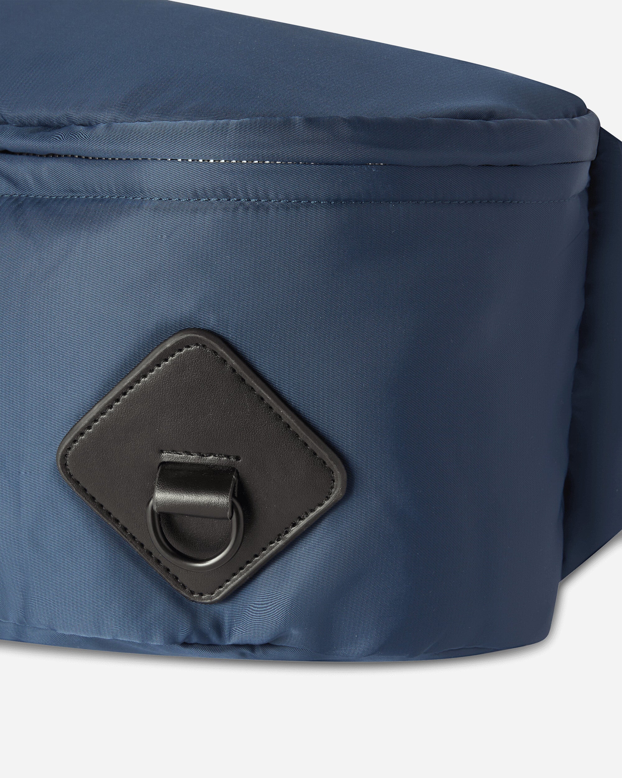Padded Waistbag Midnight Navy - Image 4