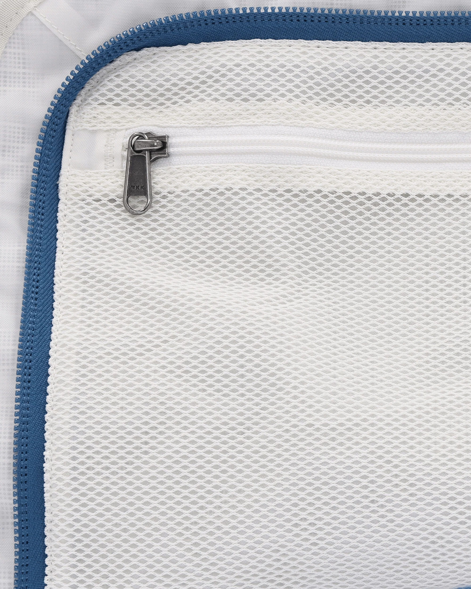 Black Hole Duffel 40L Birch White - Image 8