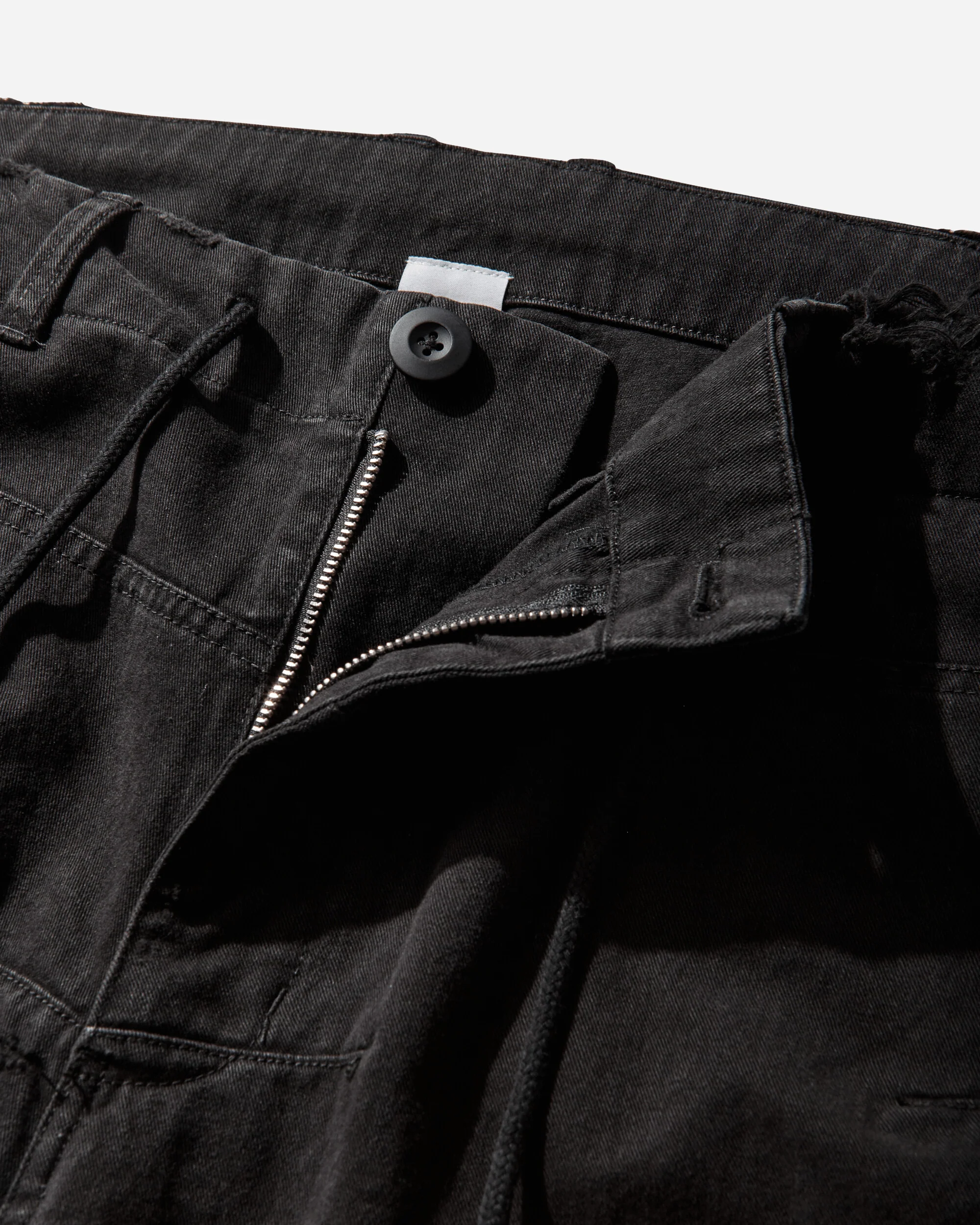 Upside-Down Cargo Shorts Black - Image 4