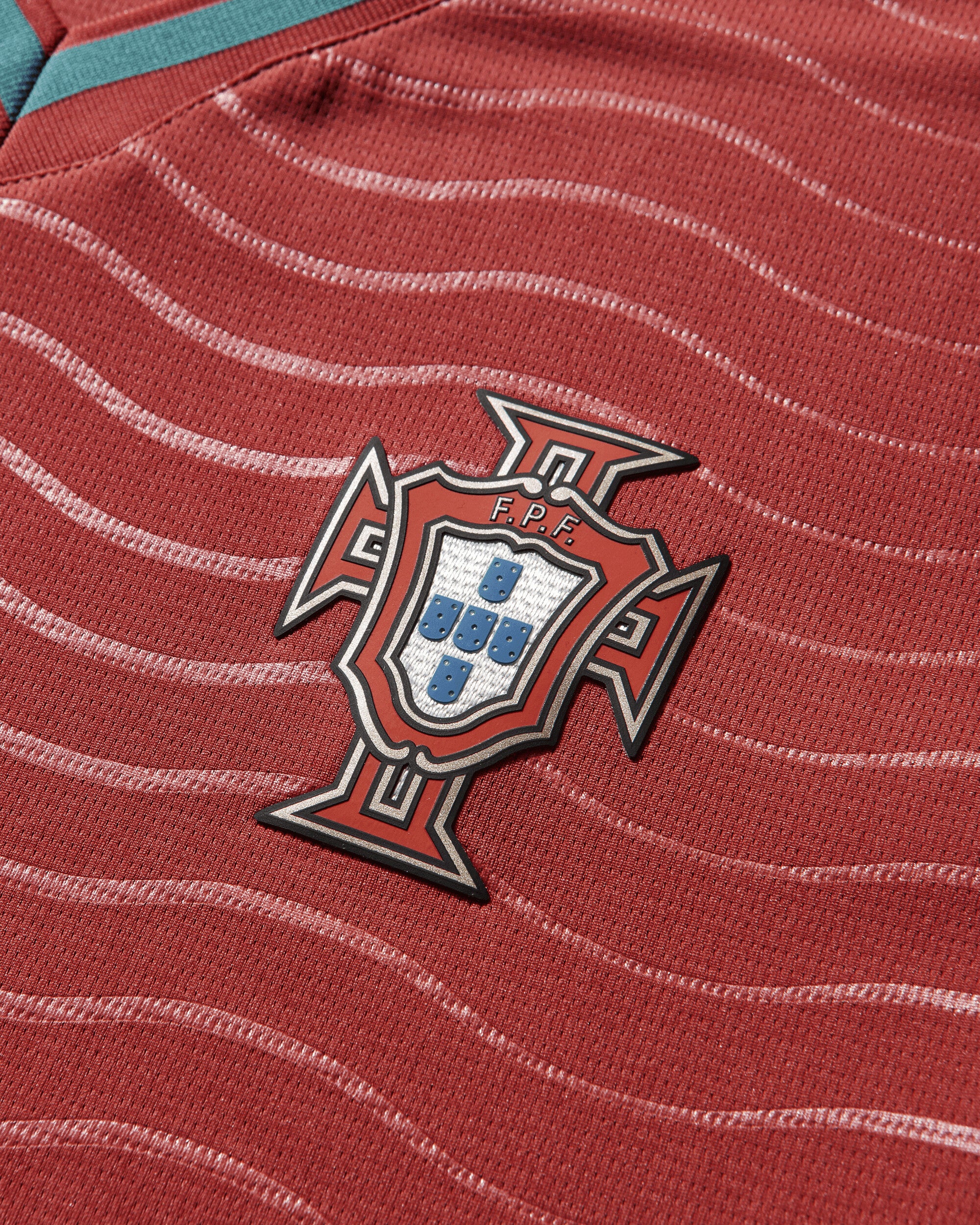 Men's Portugal 2026 Home Jersey Club Red / Green Lagoon - Image 3