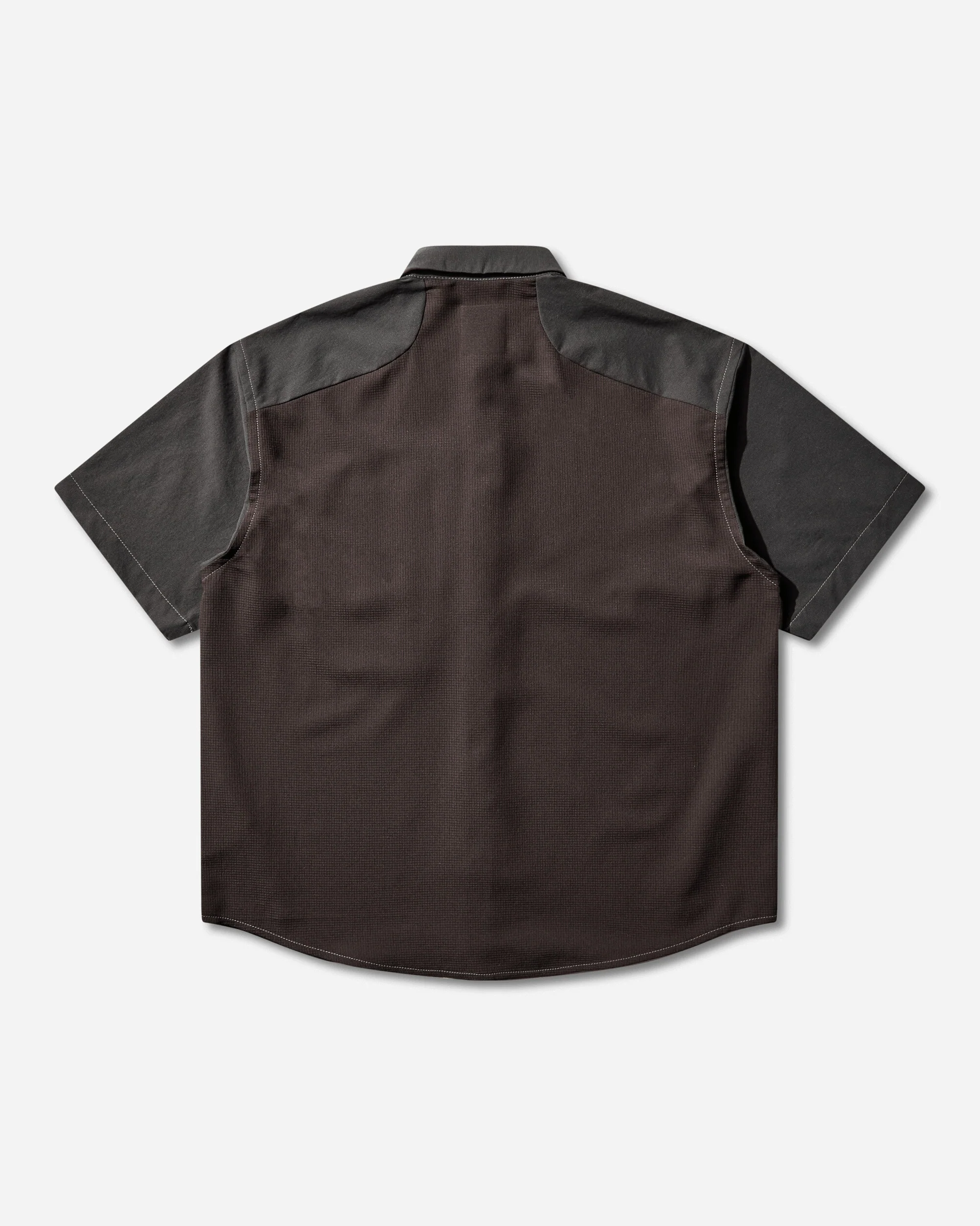 and wander Breathable Shirt Charcoal - Image 2