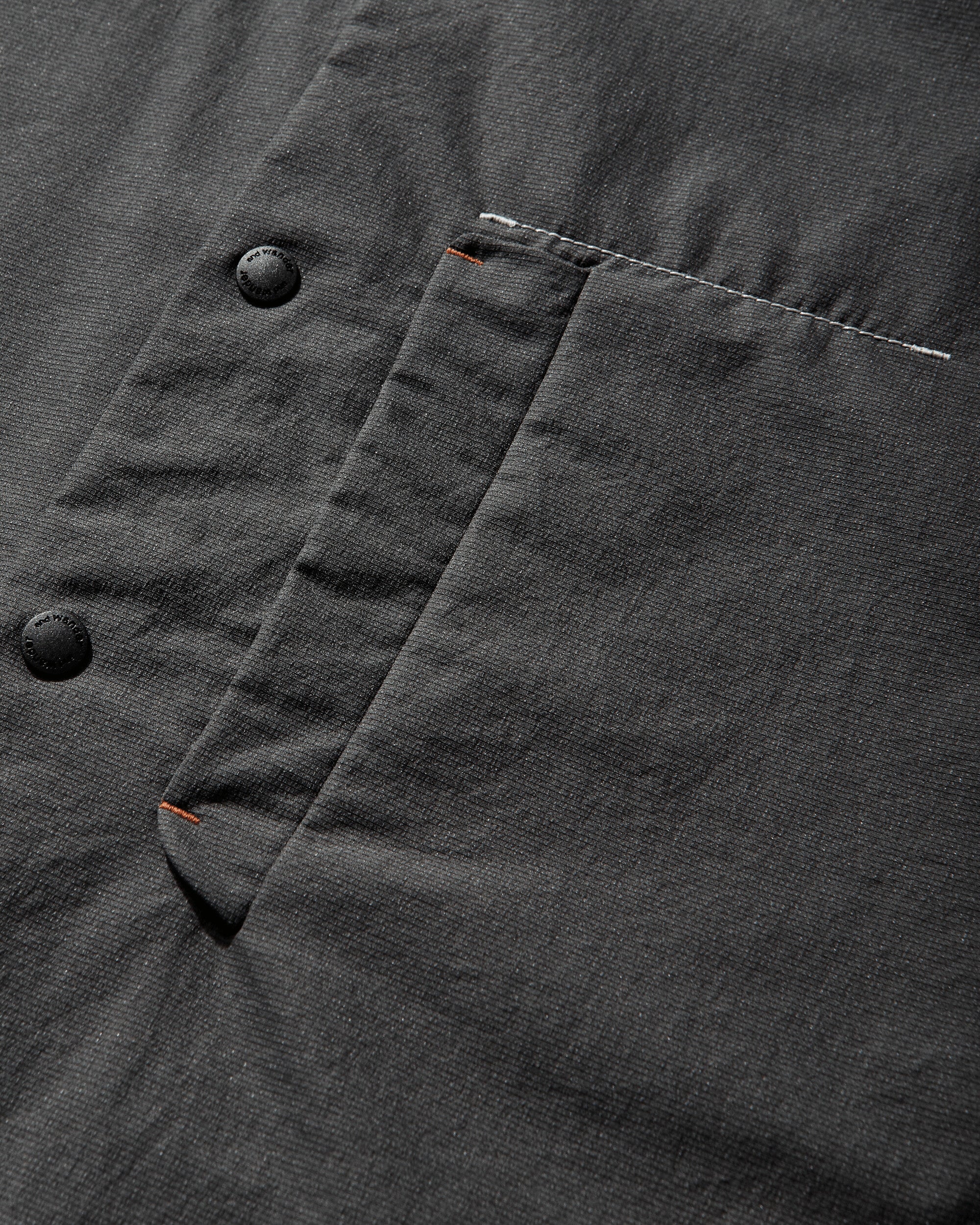 and wander Breathable Shirt Charcoal - Image 4