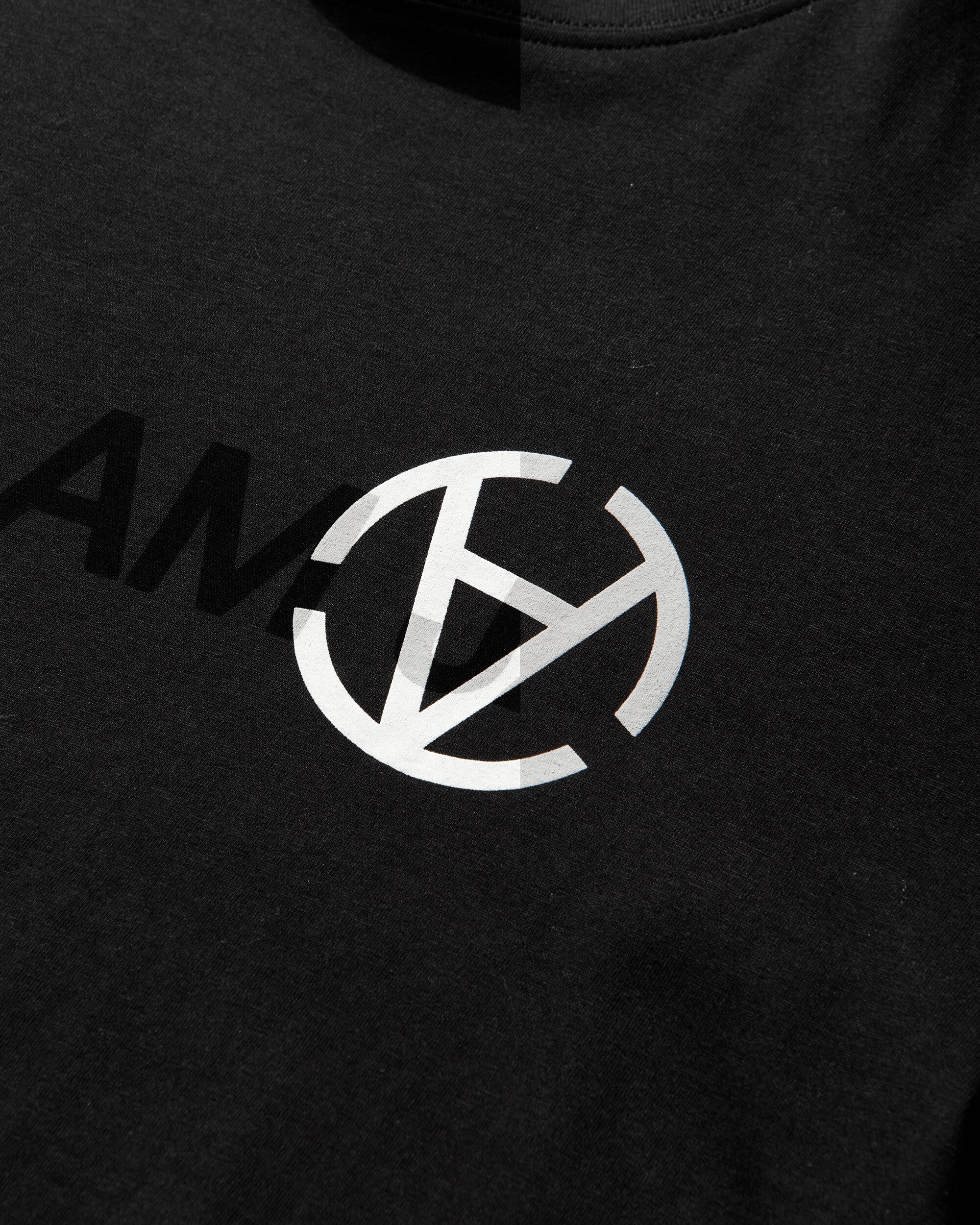 Basics Graphic Longsleeve T-Shirt Black - Image 4