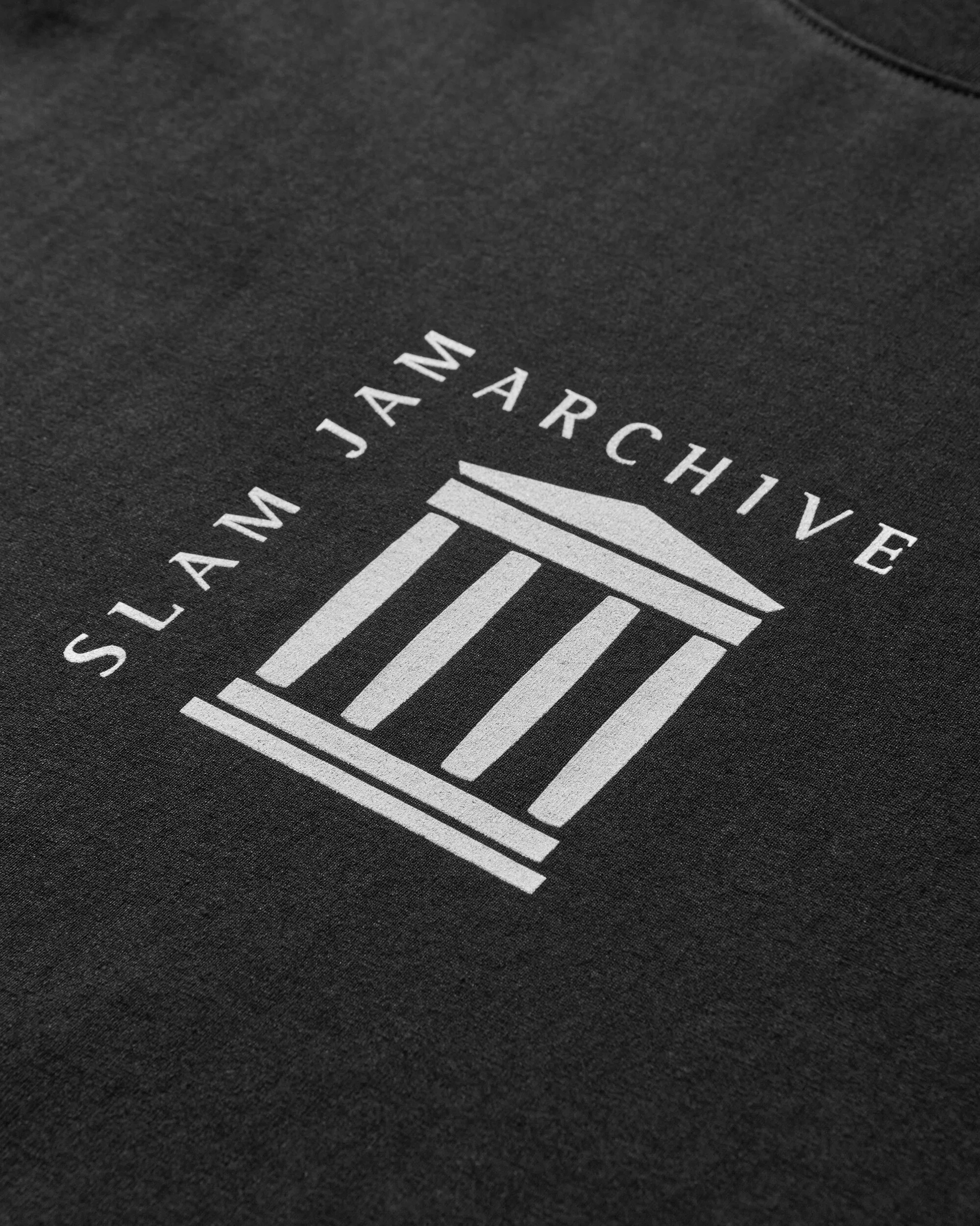 Temple T-Shirt Black - Image 4