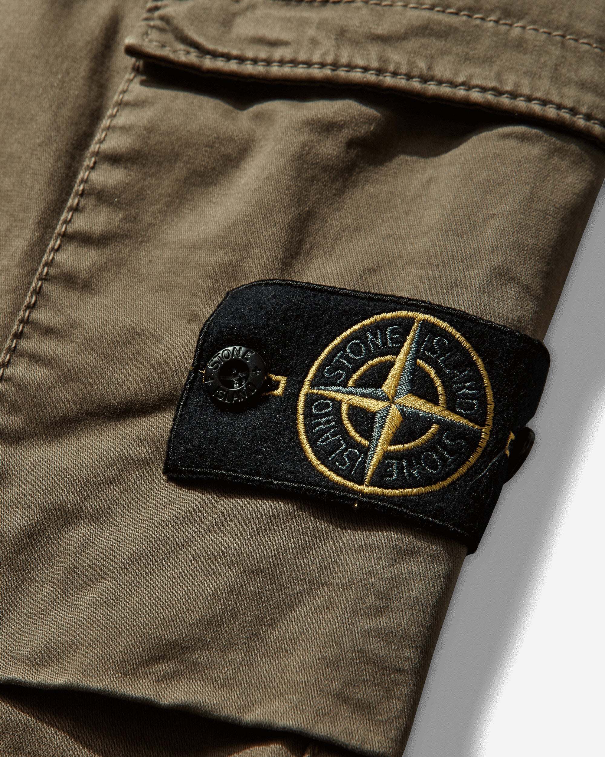 Men's Organic Cotton Stretch Broken Twill 'OLD' Effect Cargo Pants Military Green - Image 3