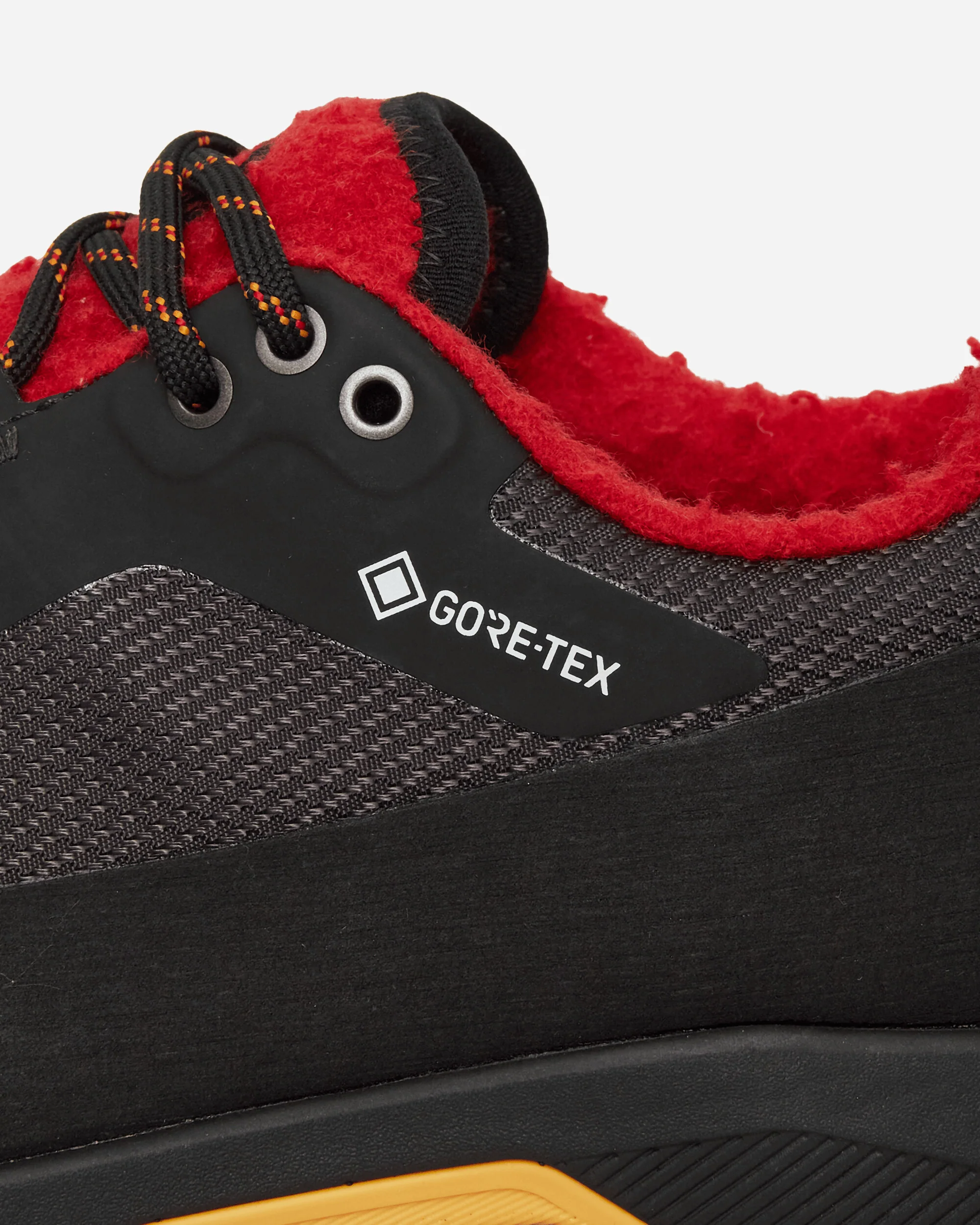 Verto Alpine GORE-TEX Casentino Sneakers Black / Red - Image 6