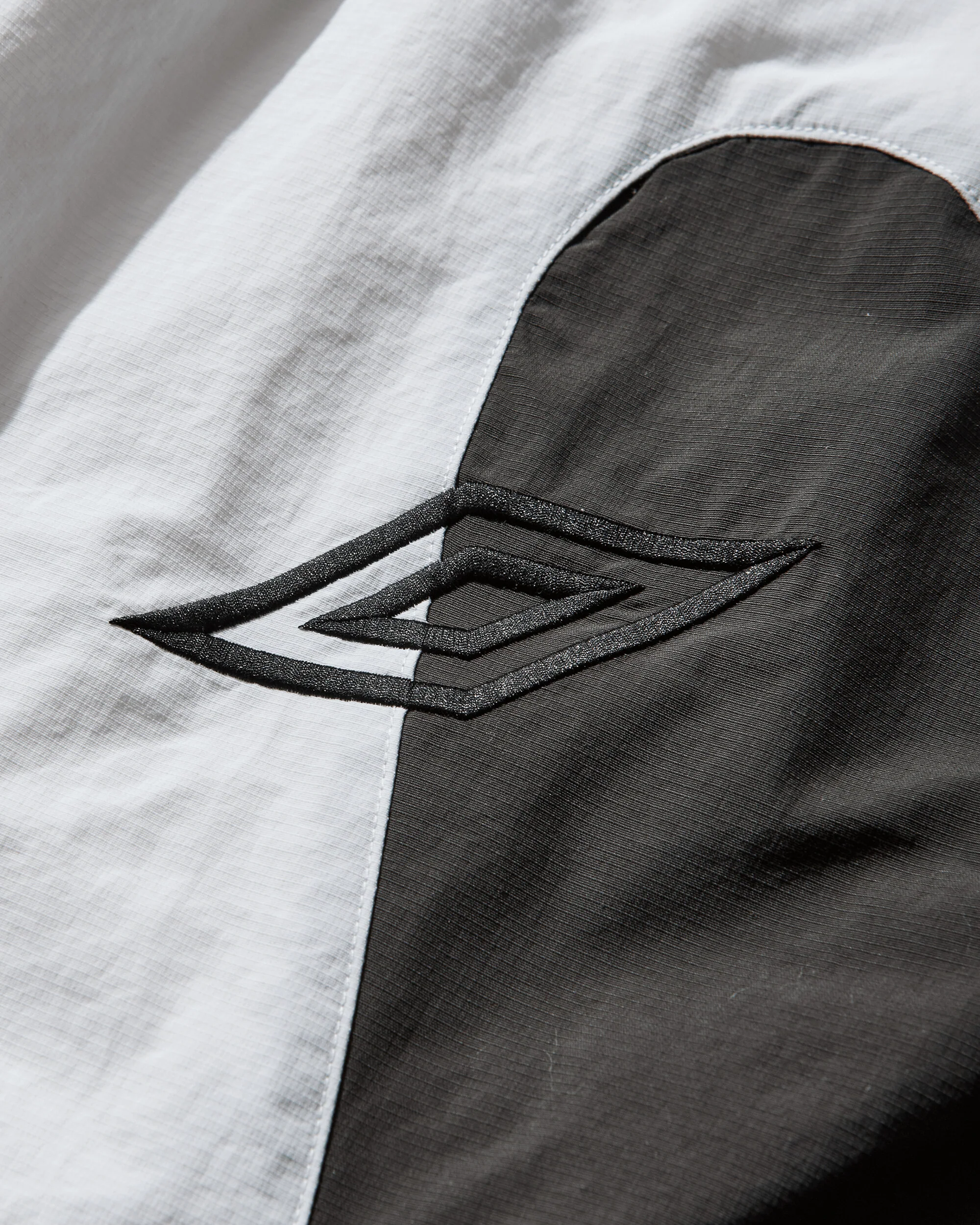 Guarding Track Pants White / Dark Olive - Image 3
