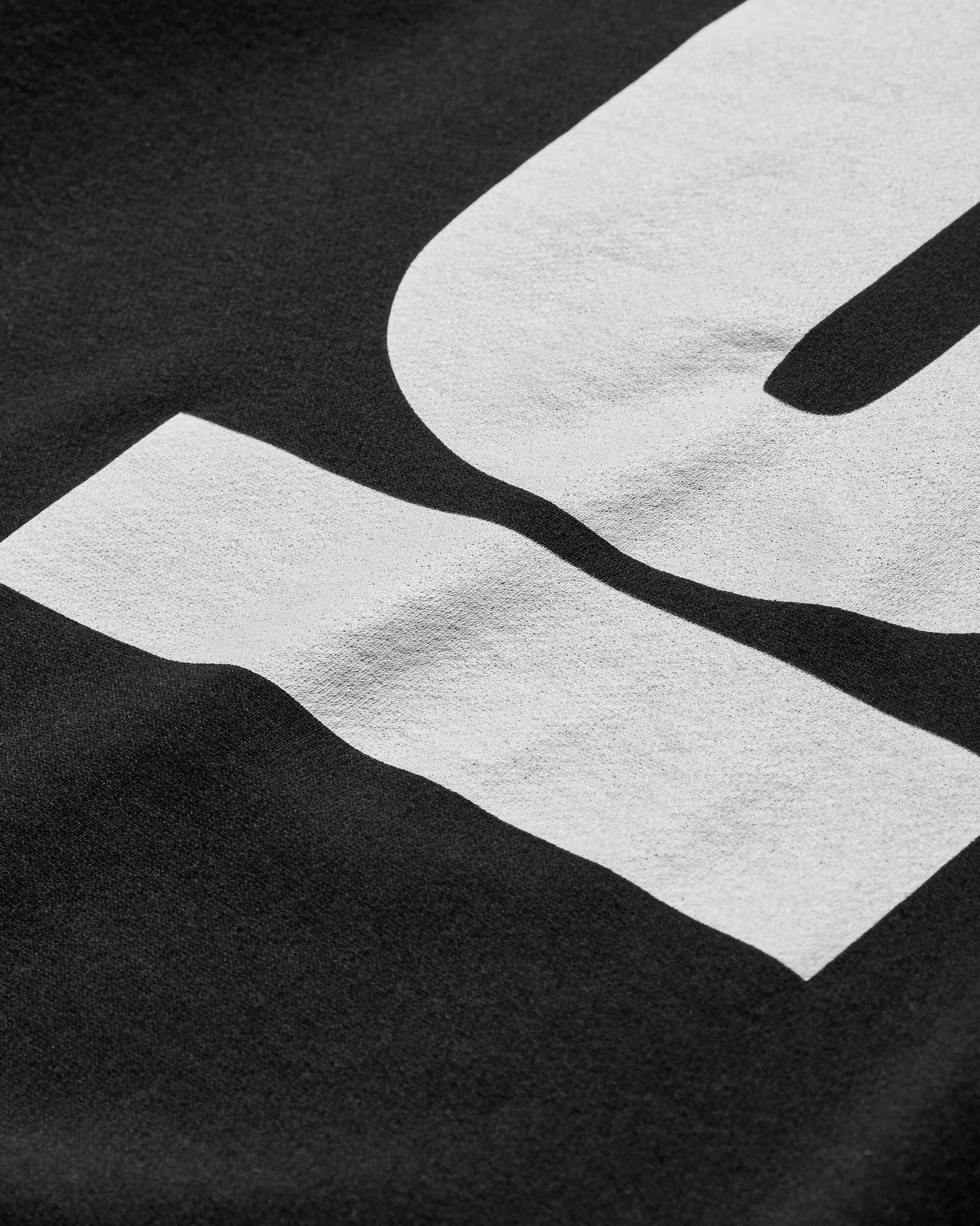Men's U Signature Crewneck Sweatshirt Black - Image 4