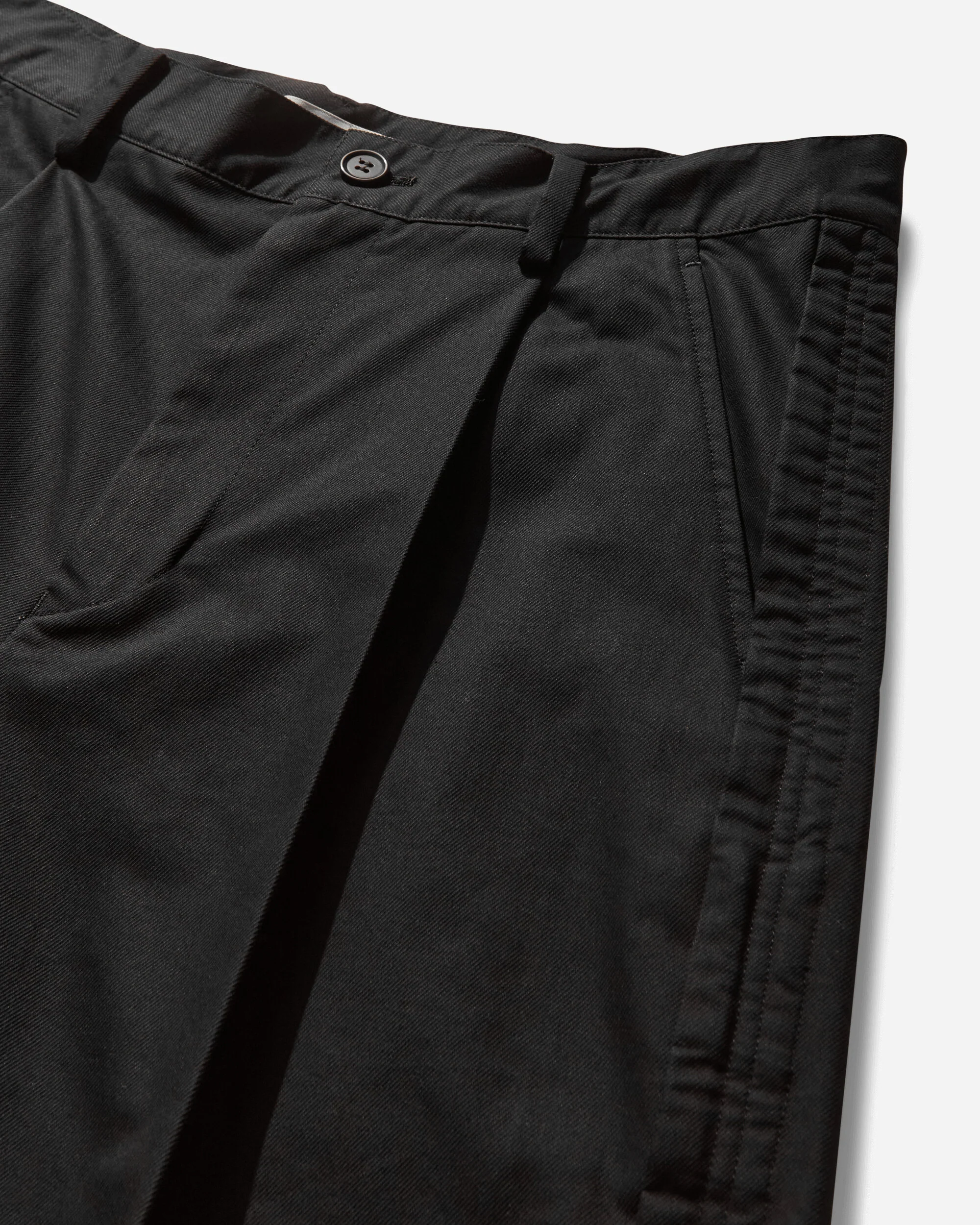 Men's Pleated Shorts Black - Image 3