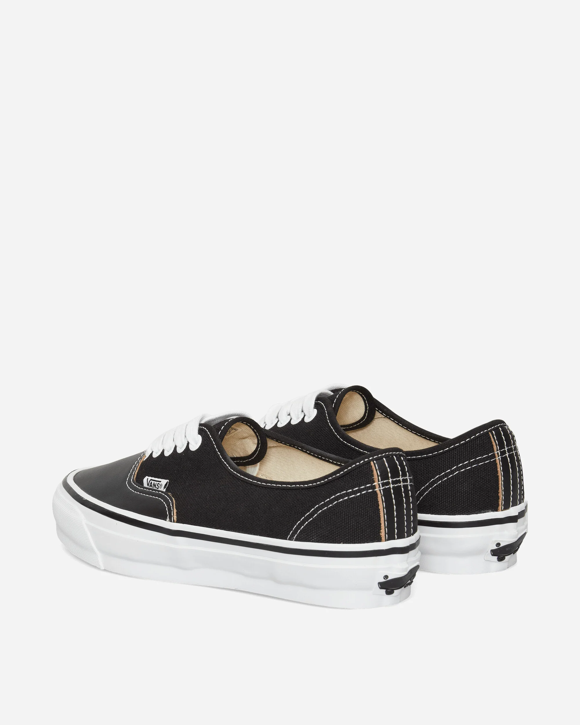 Authentic 44 Siped Vibram Sneakers Black - Image 4
