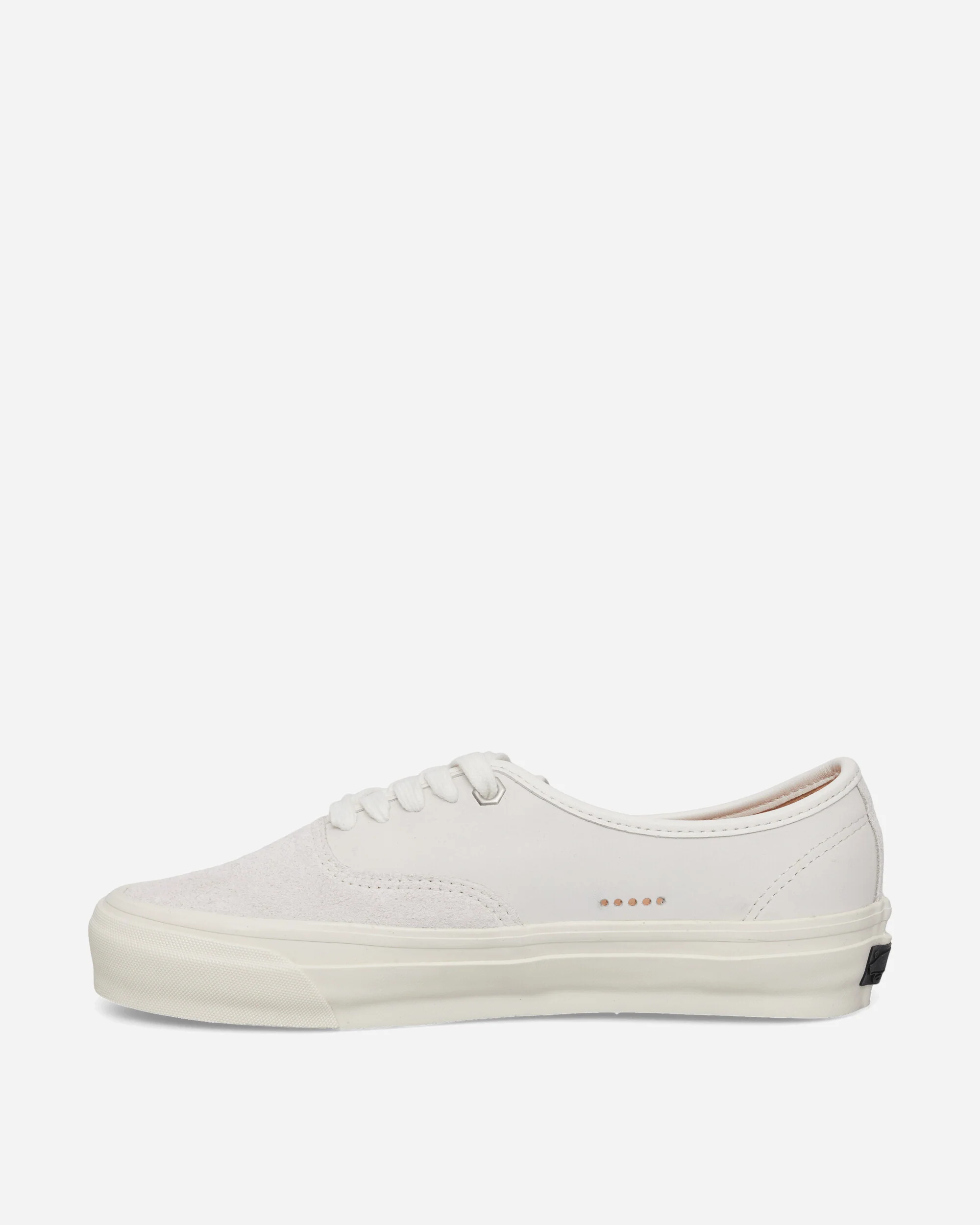 HAVEN Authentic 44 Vibram Sneakers White - Image 3