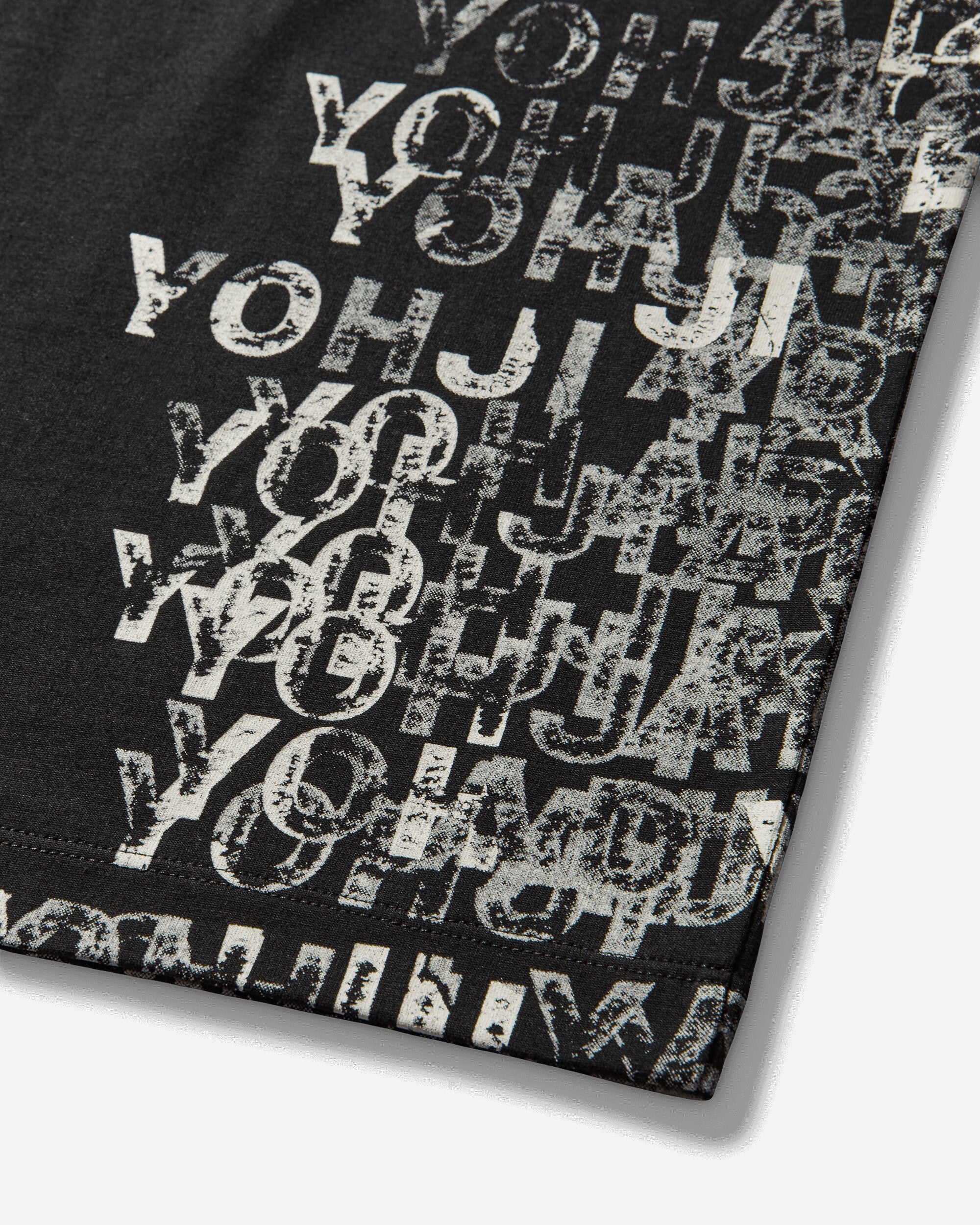 Y-3 GFX T-Shirt Black - Image 3